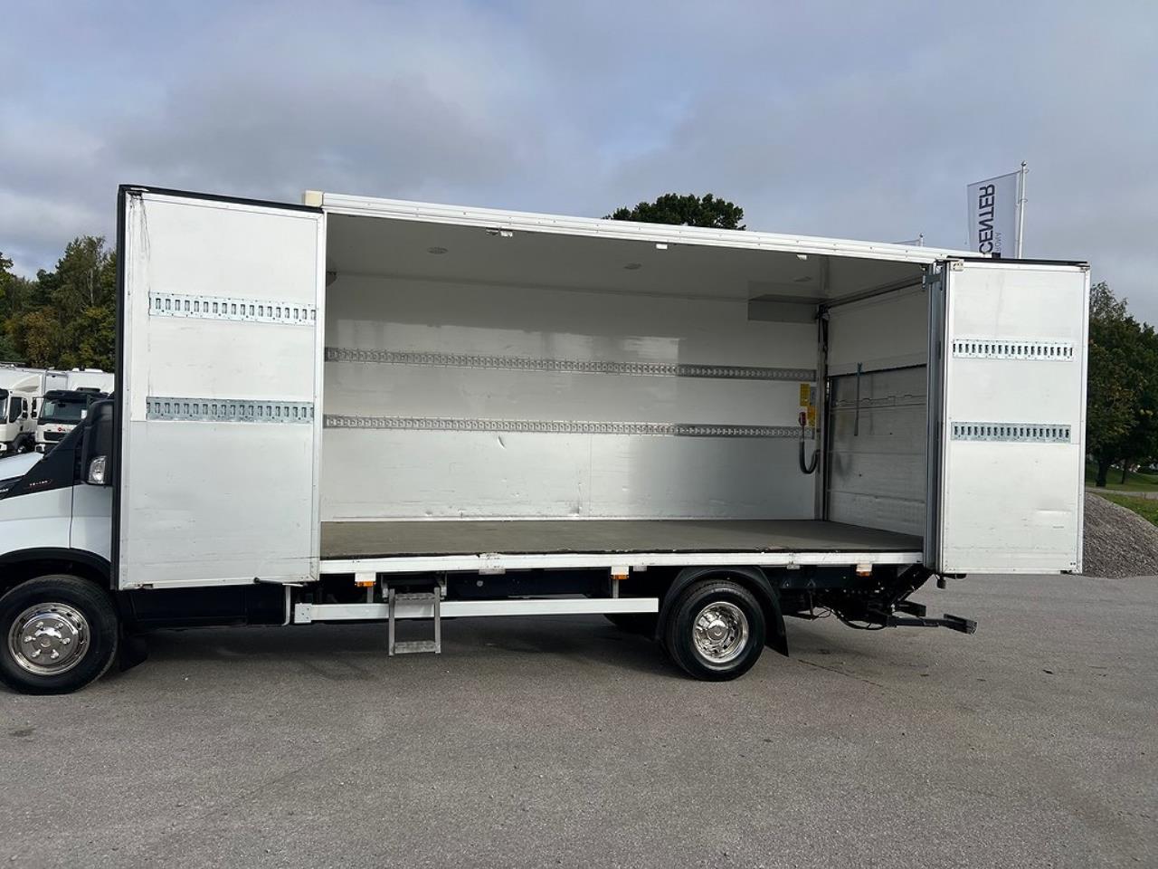 Iveco Daily 72C18 Skåpbil Öppningsbarsida Euro 6 2022 - Övrigt