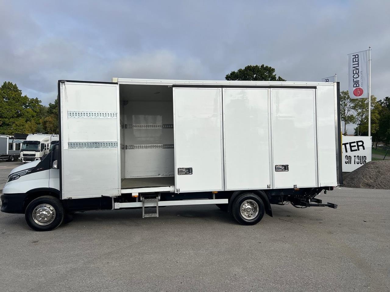 Iveco Daily 72C18 Skåpbil Öppningsbarsida Euro 6 2022 - Övrigt