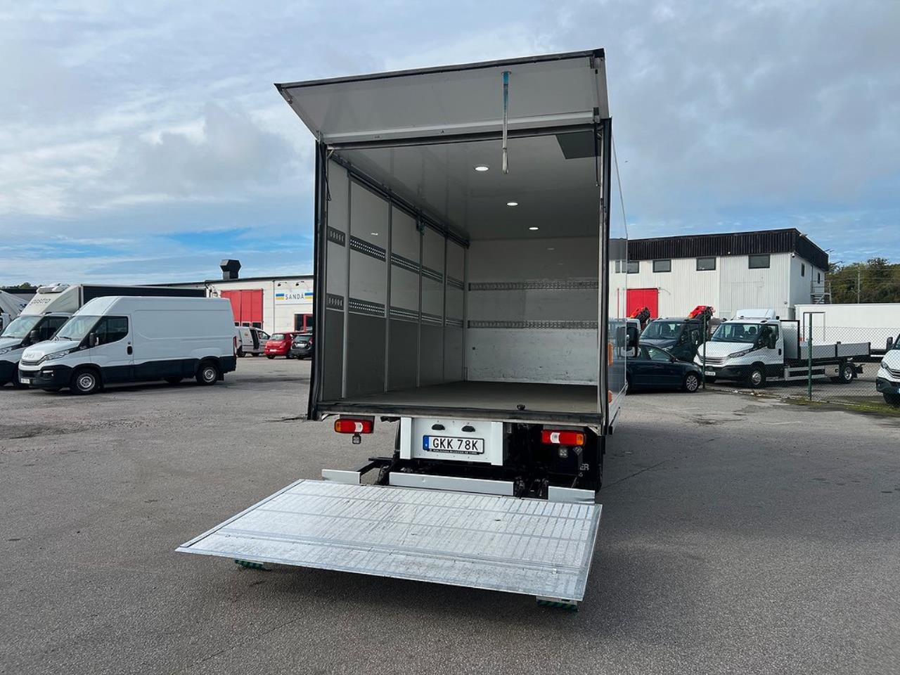 Iveco Daily 72C18 Skåpbil Öppningsbarsida Euro 6 2022 - Övrigt