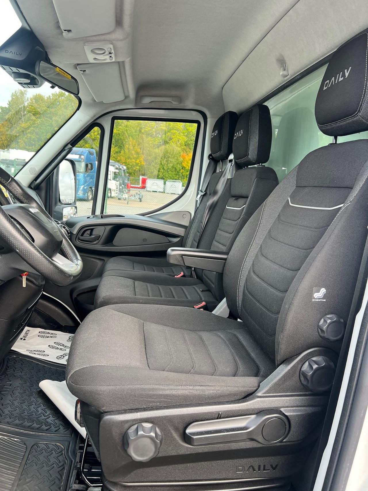 Iveco Daily 72C18 Skåpbil Öppningsbarsida Euro 6 2022 - Övrigt