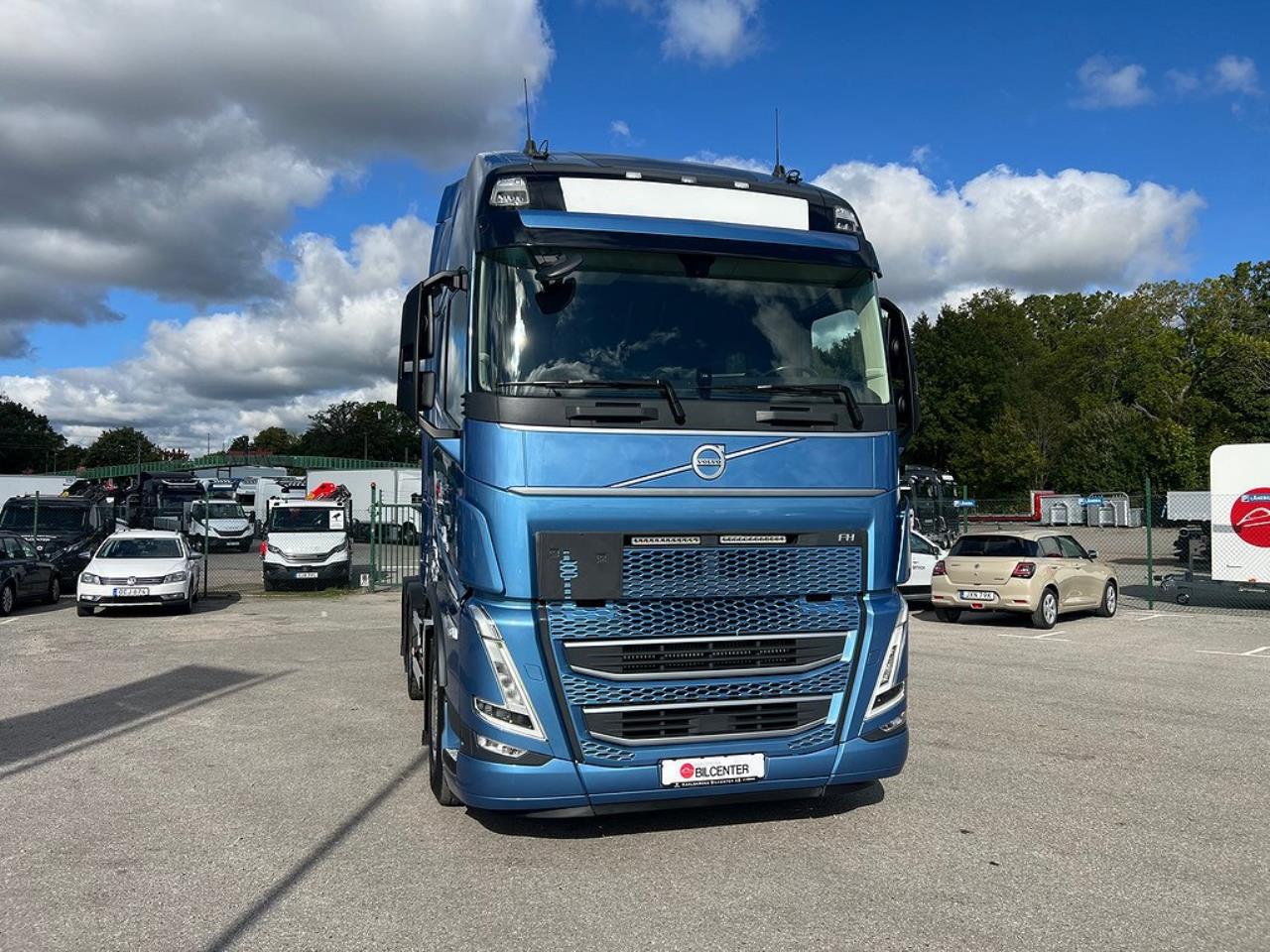 Volvo FH13 540 6x4 Dragbil Lyftbar Tandem Axel, Retarder 2023 - Dragbil