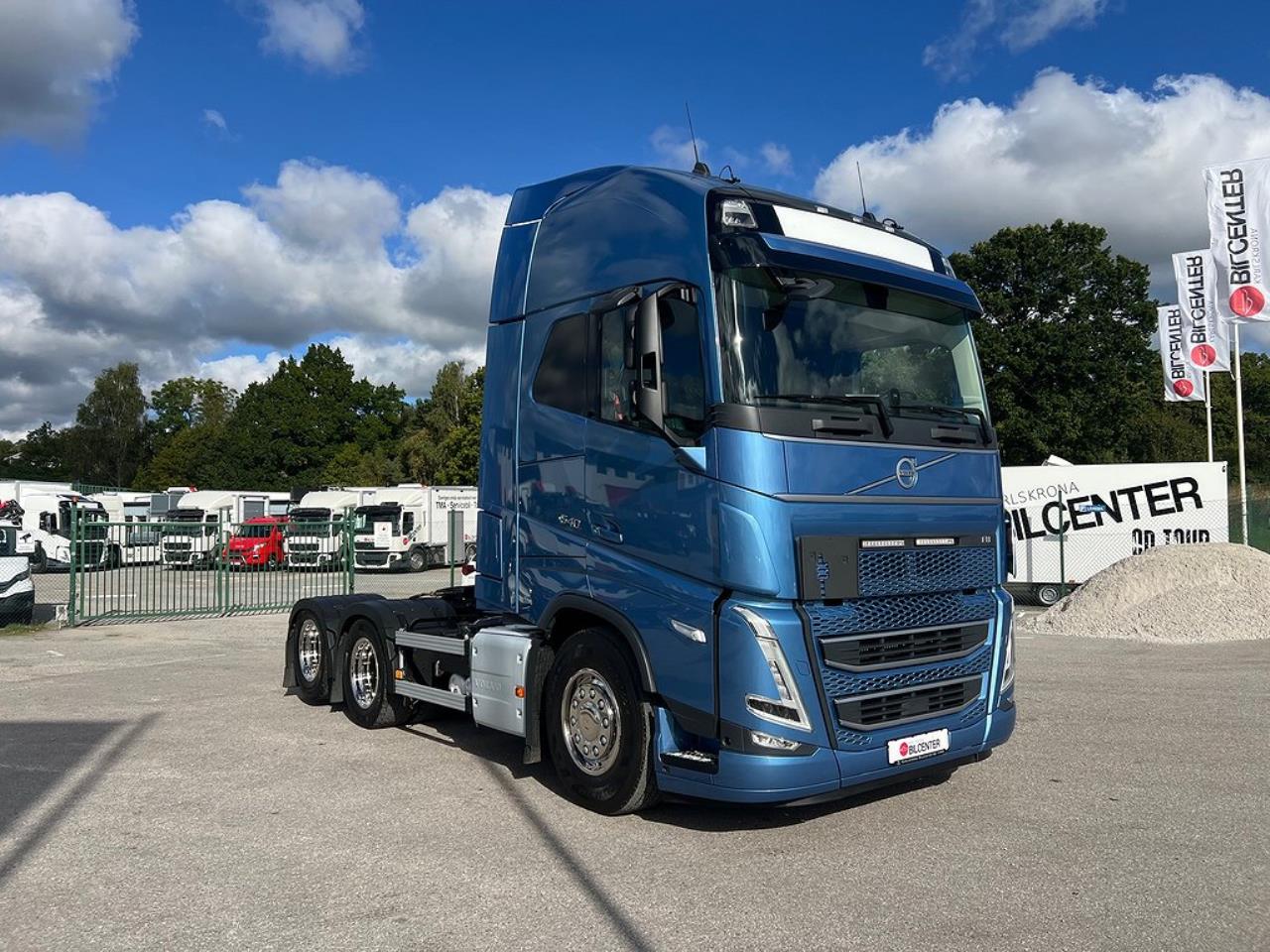 Volvo FH13 540 6x4 Dragbil Lyftbar Tandem Axel, Retarder 2023 - Dragbil