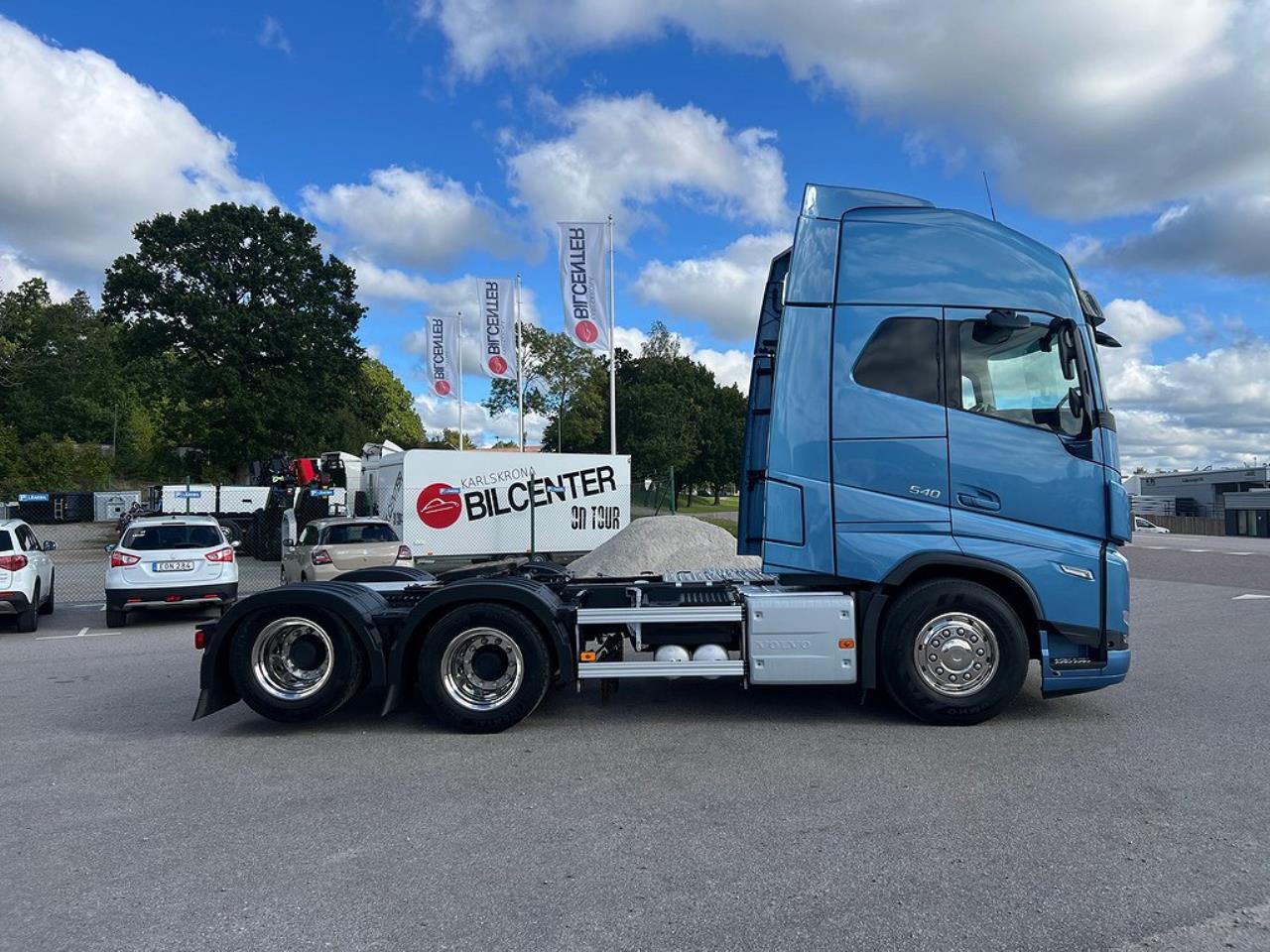 Volvo FH13 540 6x4 Dragbil Lyftbar Tandem Axel, Retarder 2023 - Dragbil