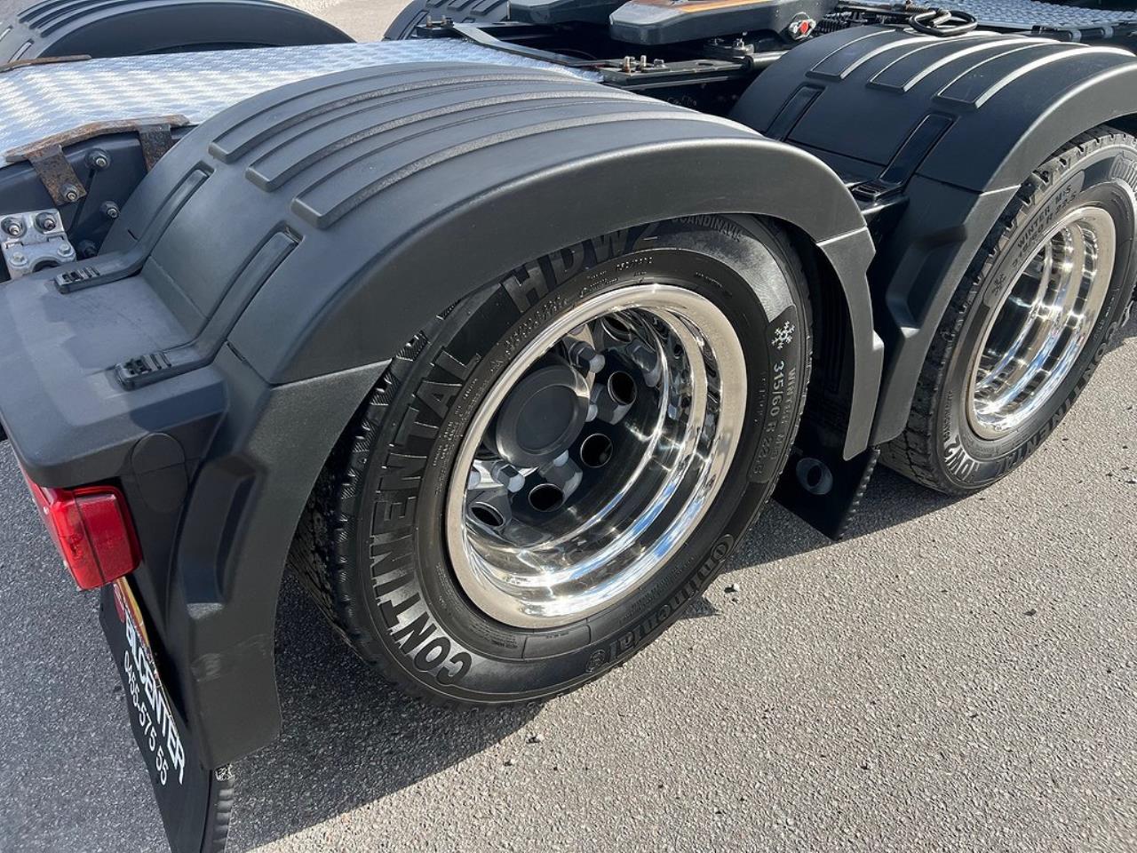 Volvo FH13 540 6x4 Dragbil Lyftbar Tandem Axel, Retarder 2023 - Dragbil