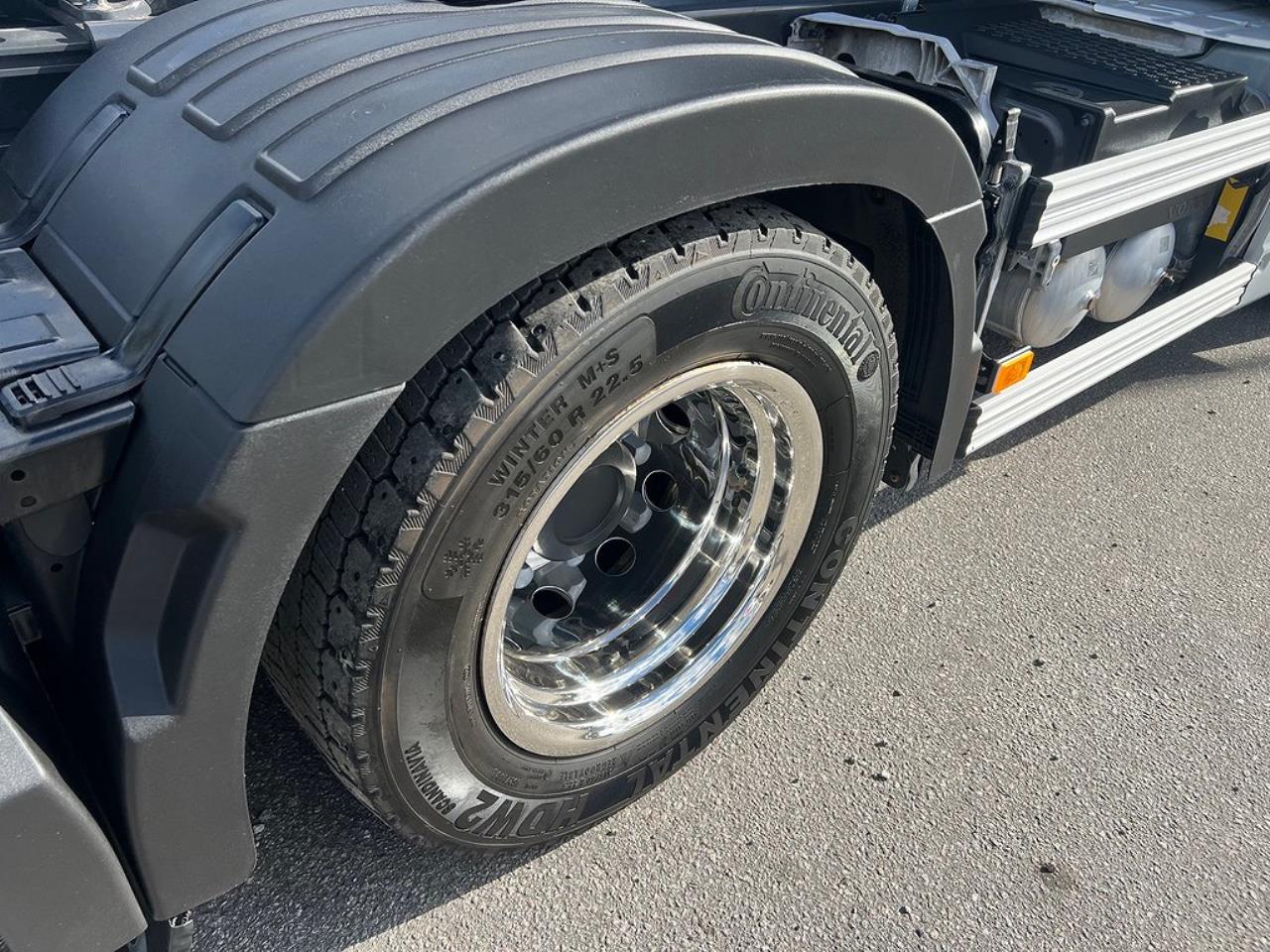 Volvo FH13 540 6x4 Dragbil Lyftbar Tandem Axel, Retarder 2023 - Dragbil