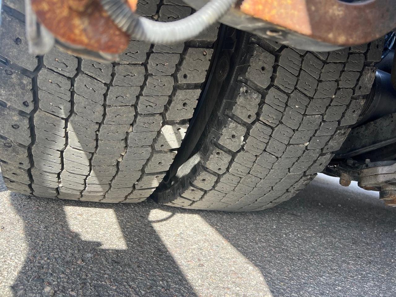 Volvo FH13 540 6x4 Dragbil Lyftbar Tandem Axel, Retarder 2023 - Dragbil