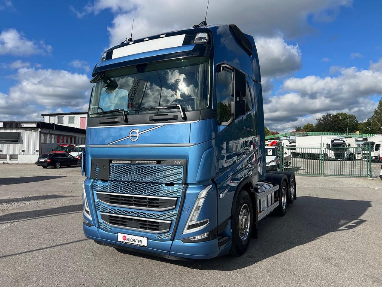 Volvo FH13 540 6x4 Dragbil Lyftbar Tandem Axel, Retarder 2023 - Dragbil