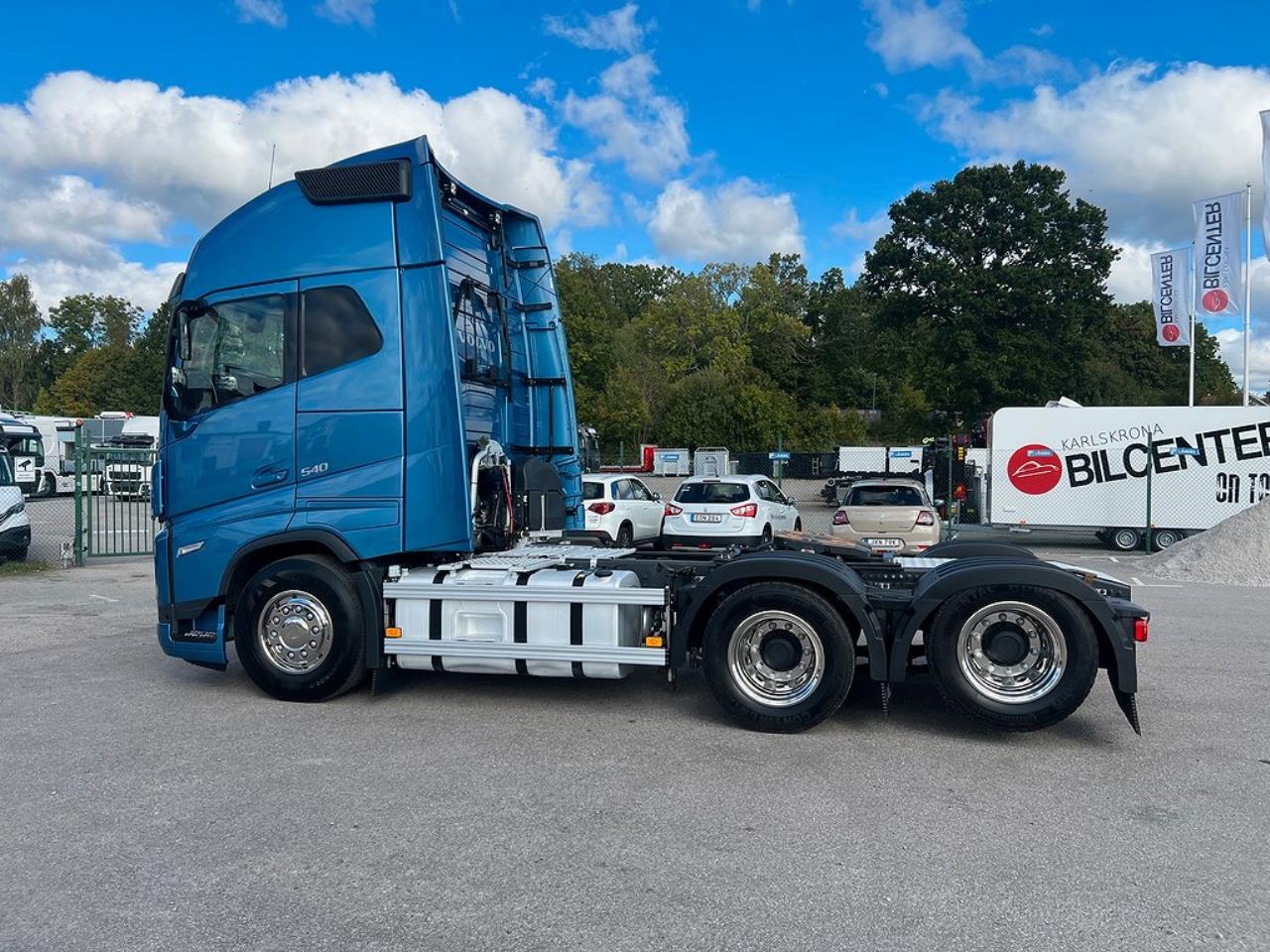 Volvo FH13 540 6x4 Dragbil Lyftbar Tandem Axel, Retarder 2023 - Dragbil