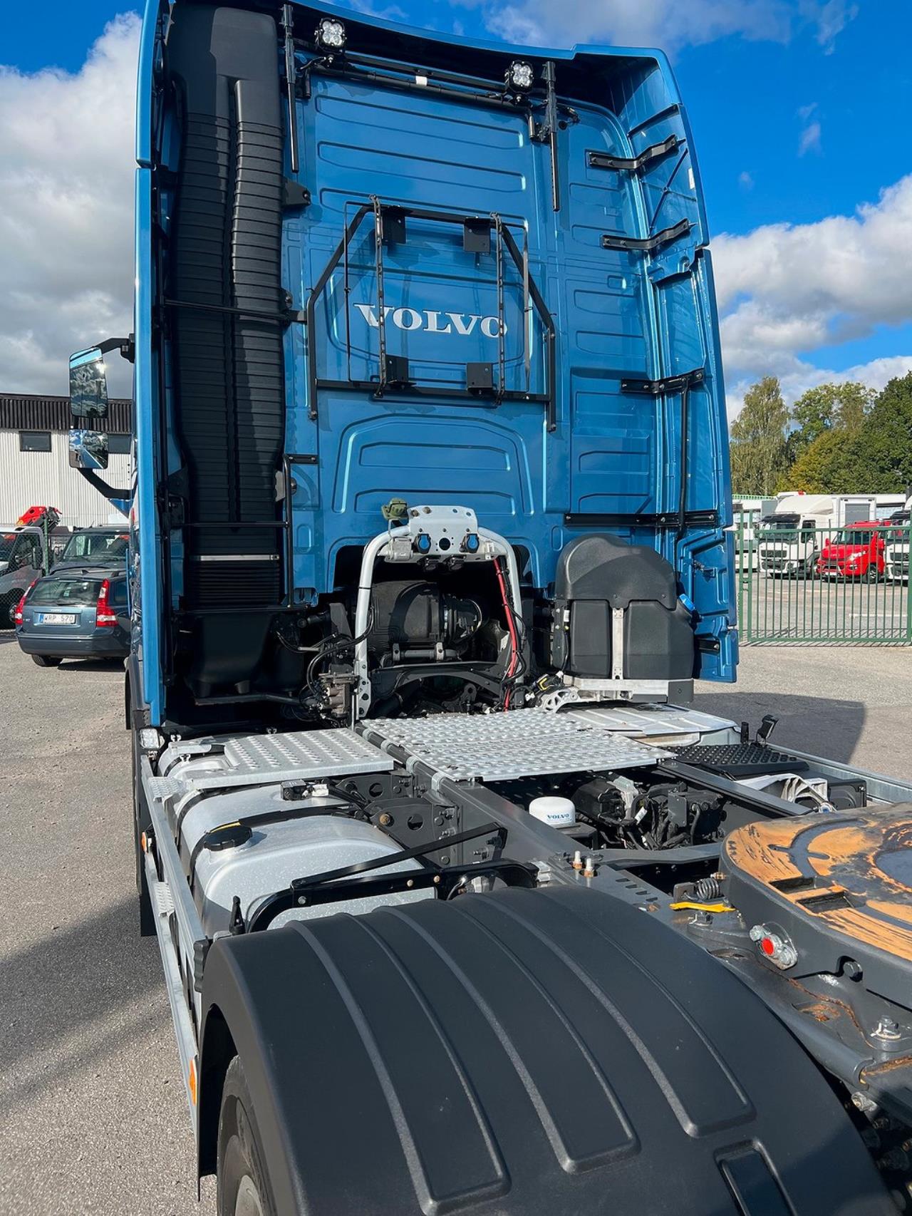 Volvo FH13 540 6x4 Dragbil Lyftbar Tandem Axel, Retarder 2023 - Dragbil