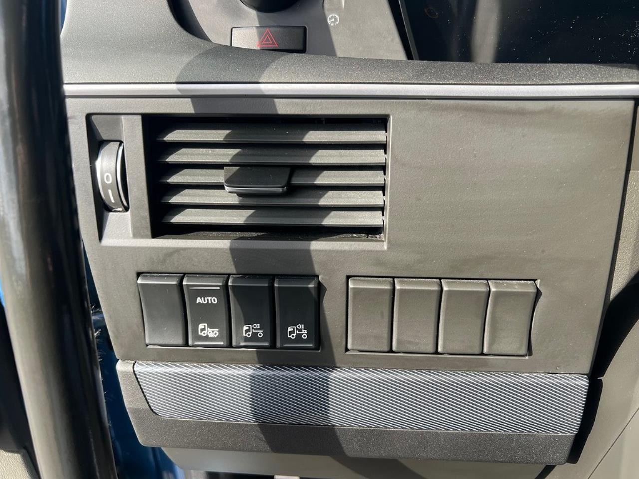 Volvo FH13 540 6x4 Dragbil Lyftbar Tandem Axel, Retarder 2023 - Dragbil