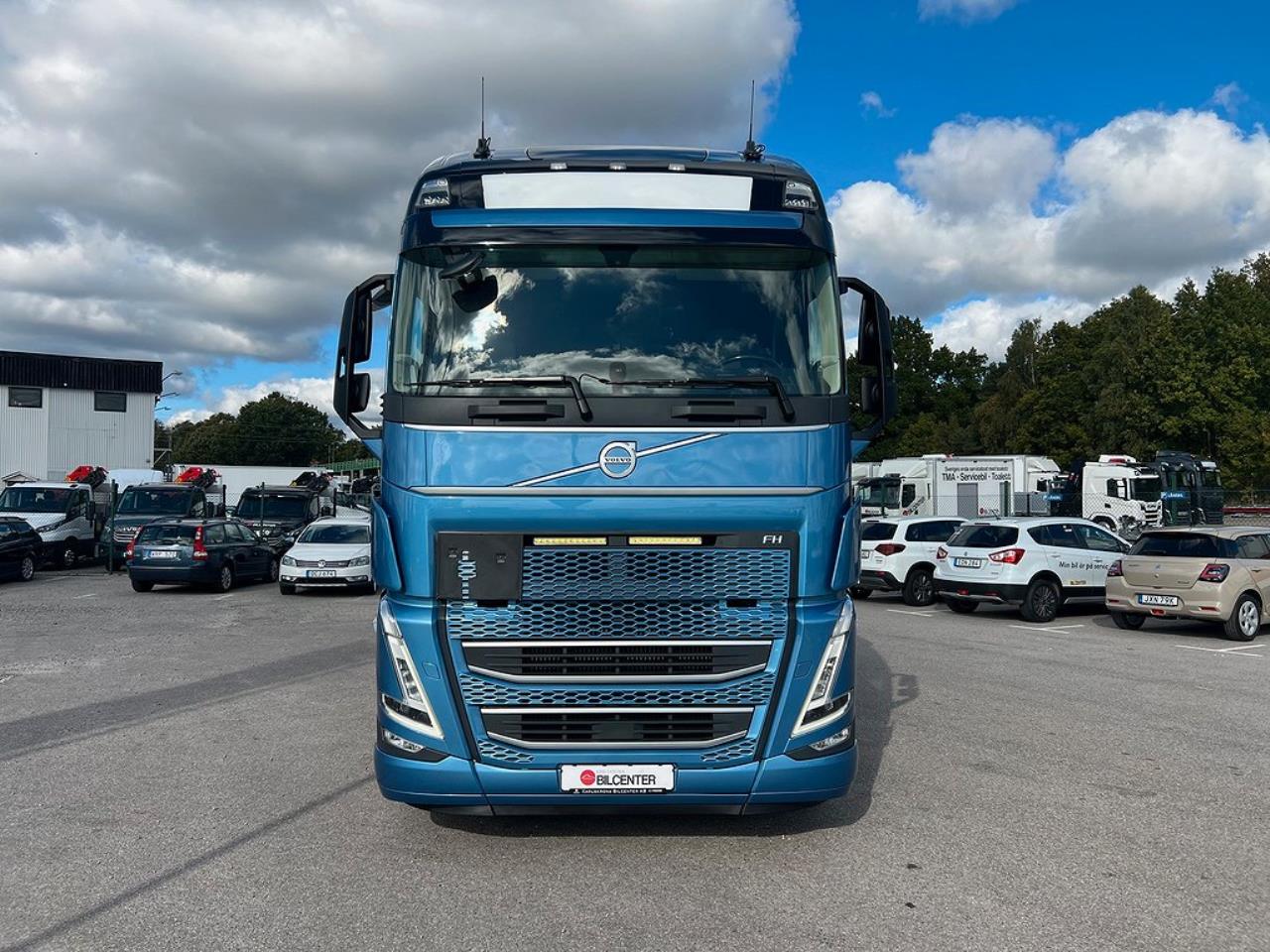 Volvo FH13 540 6x4 Dragbil Lyftbar Tandem Axel, Retarder 2023 - Dragbil