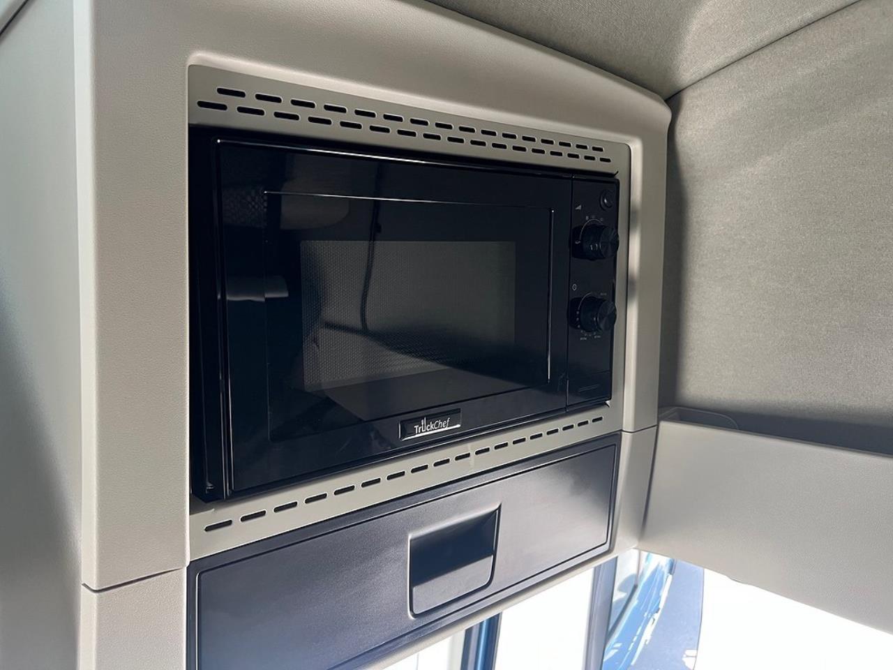 Volvo FH13 540 6x4 Dragbil Lyftbar Tandem Axel, Retarder 2023 - Dragbil