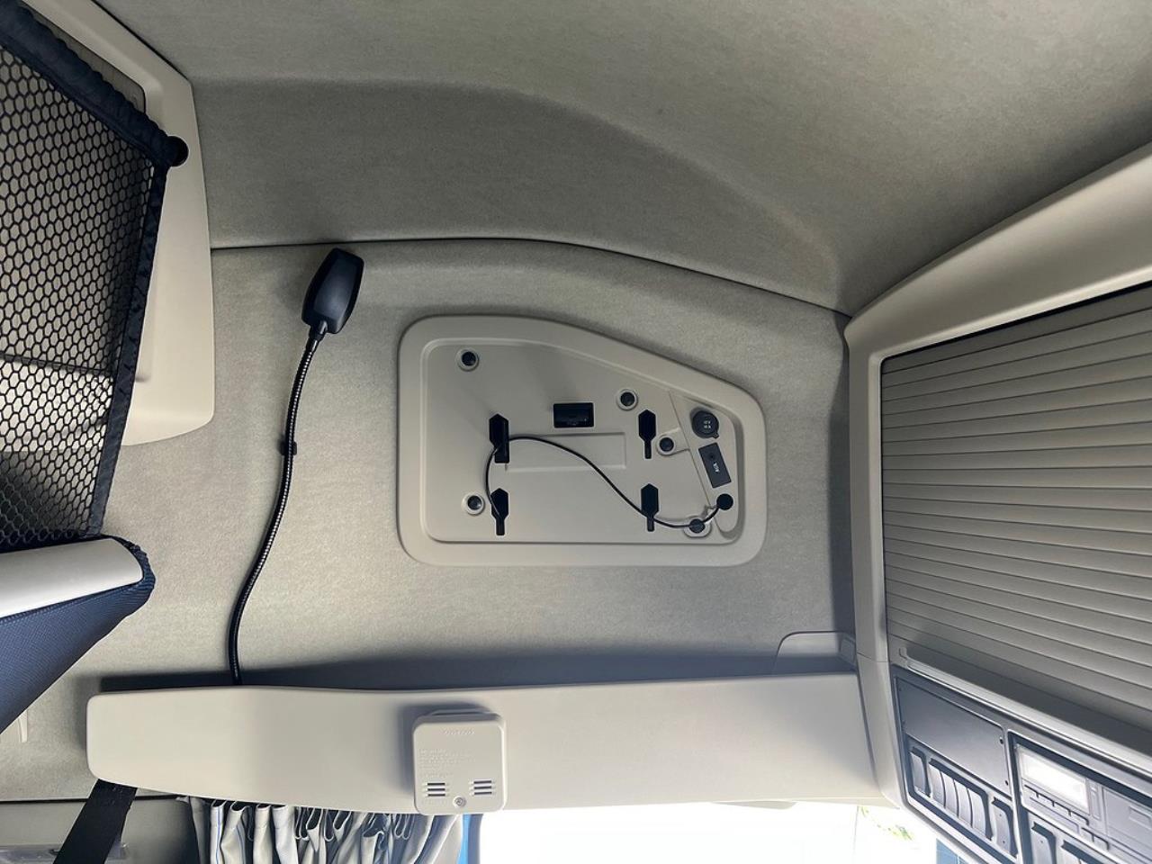 Volvo FH13 540 6x4 Dragbil Lyftbar Tandem Axel, Retarder 2023 - Dragbil