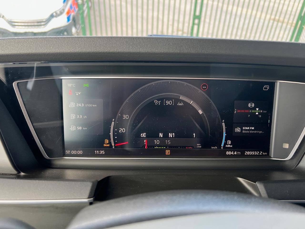 Volvo FH13 540 6x4 Dragbil Lyftbar Tandem Axel, Retarder 2023 - Dragbil