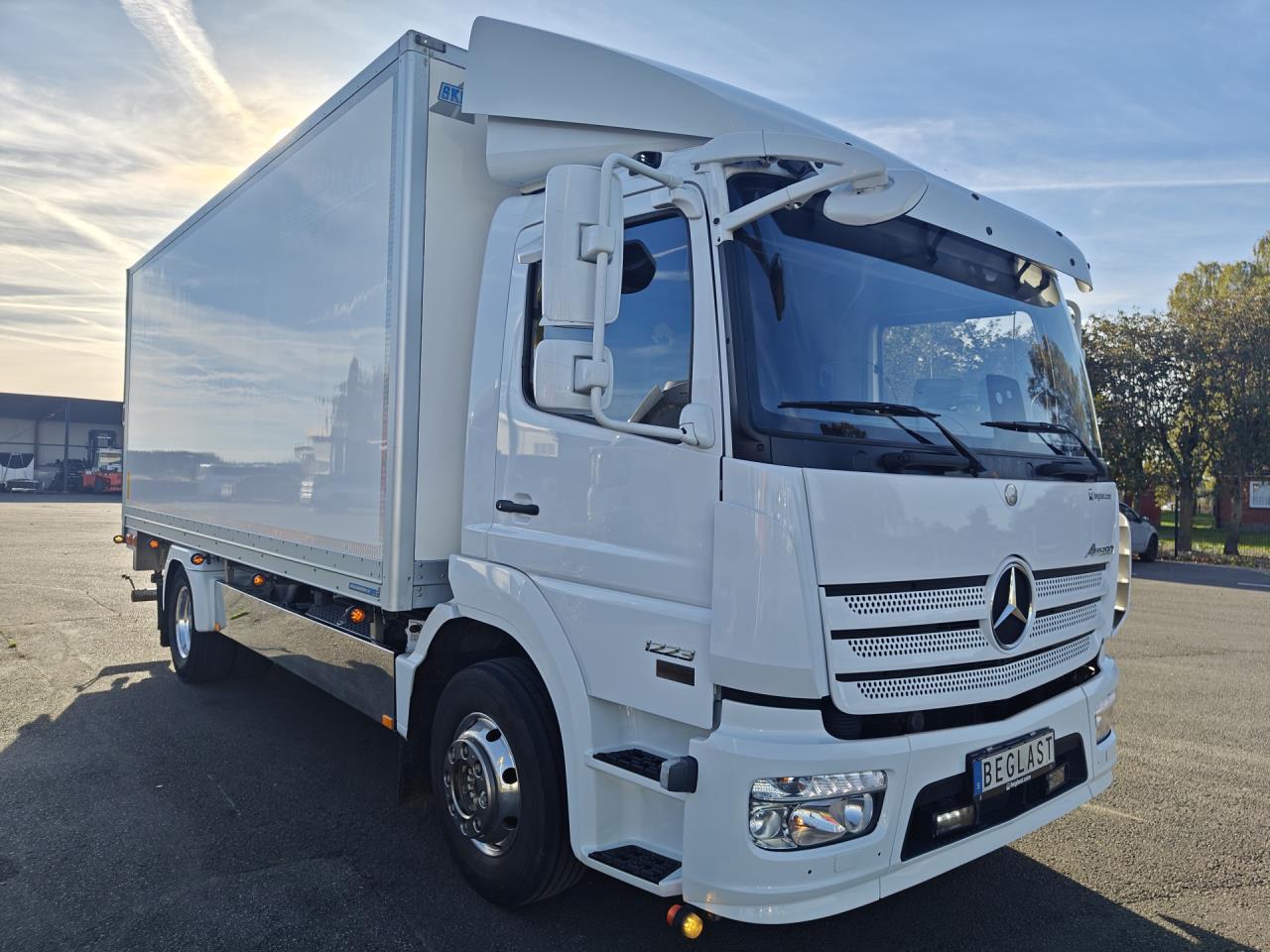MERCEDES ATEGO 1223 2019 - Skåp
