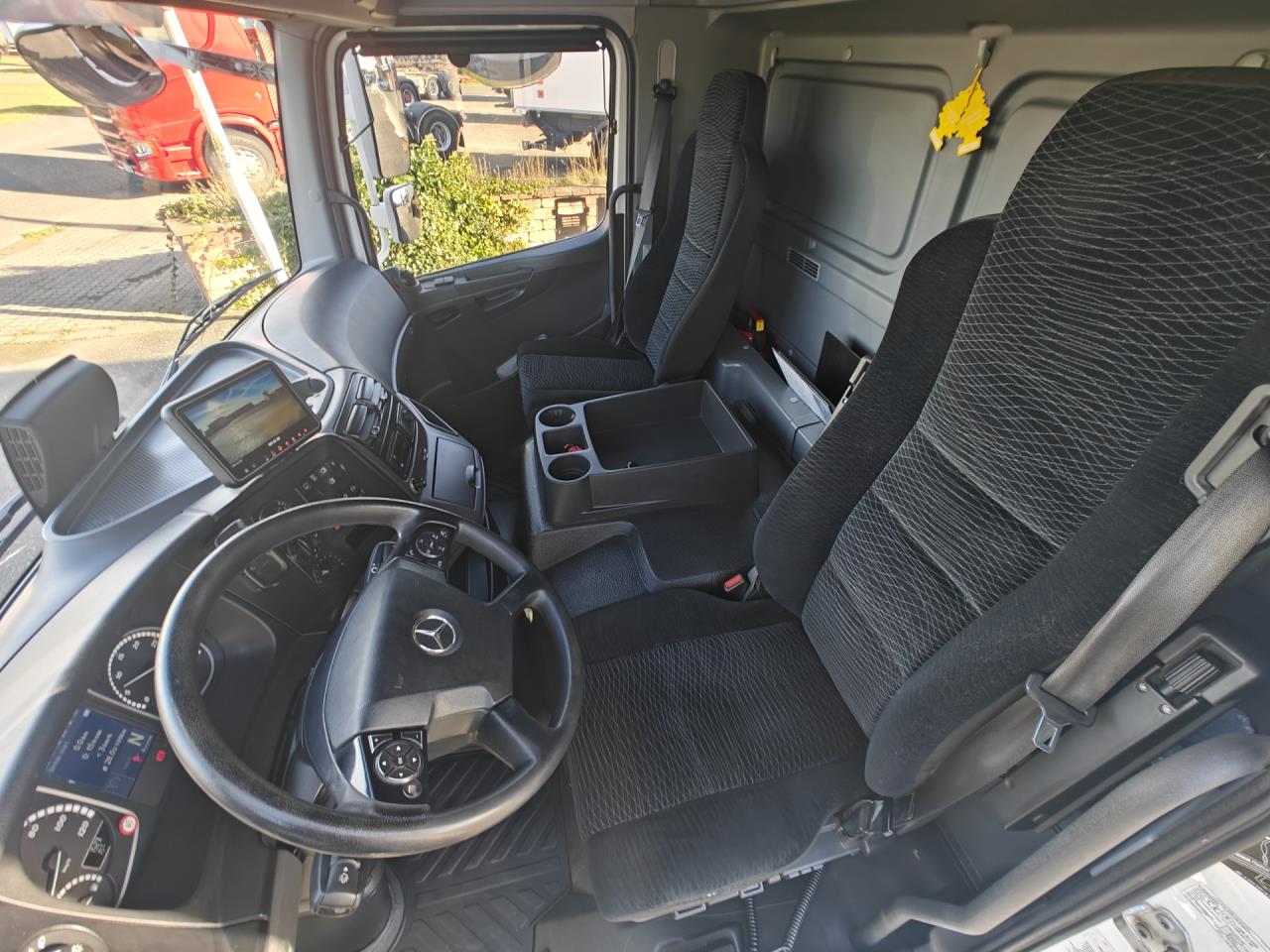 MERCEDES ATEGO 1223 2019 - Skåp