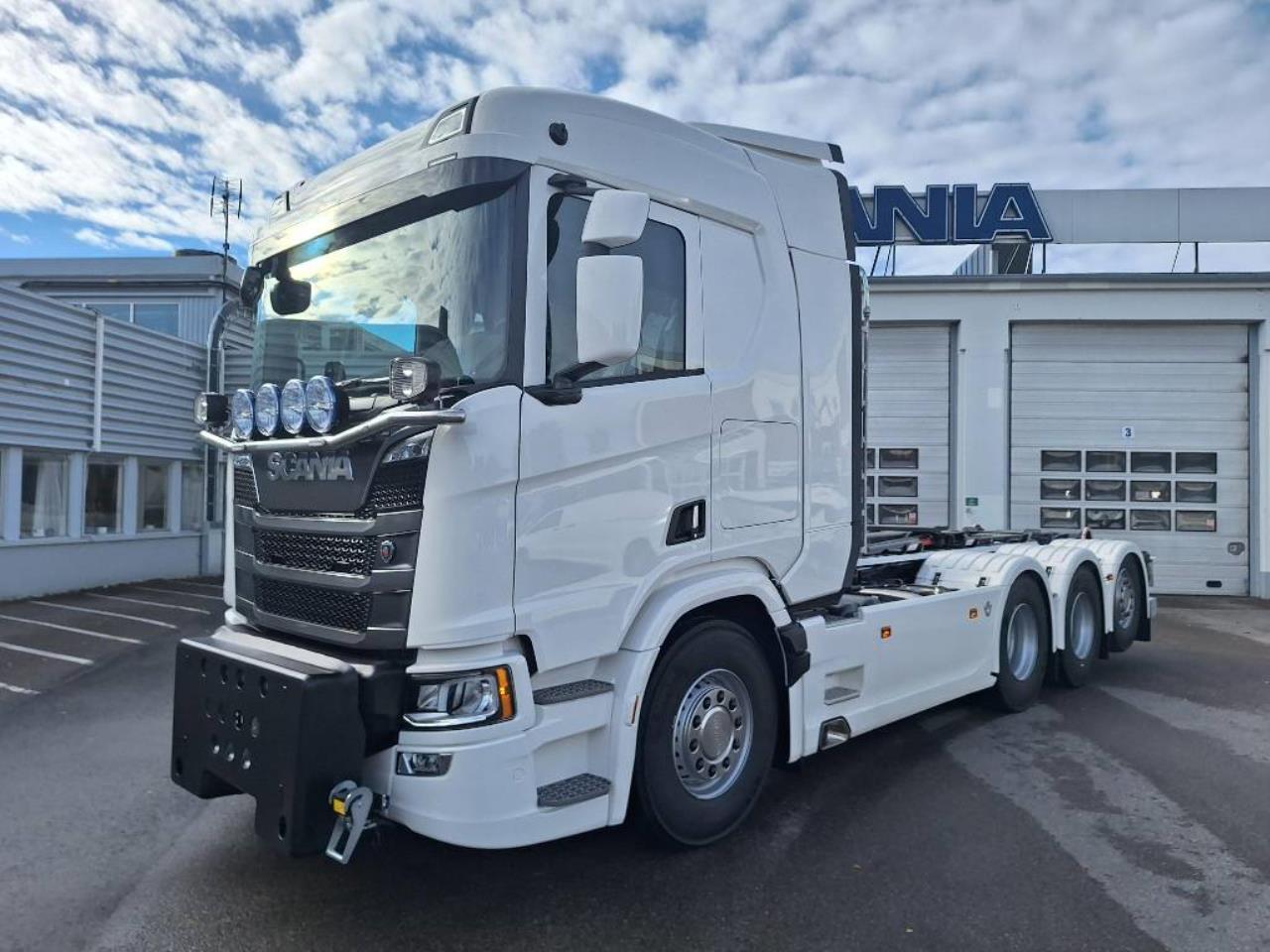 Scania R590B8X4*4NB Plogbil 2025 - Krok/Lastväxlare