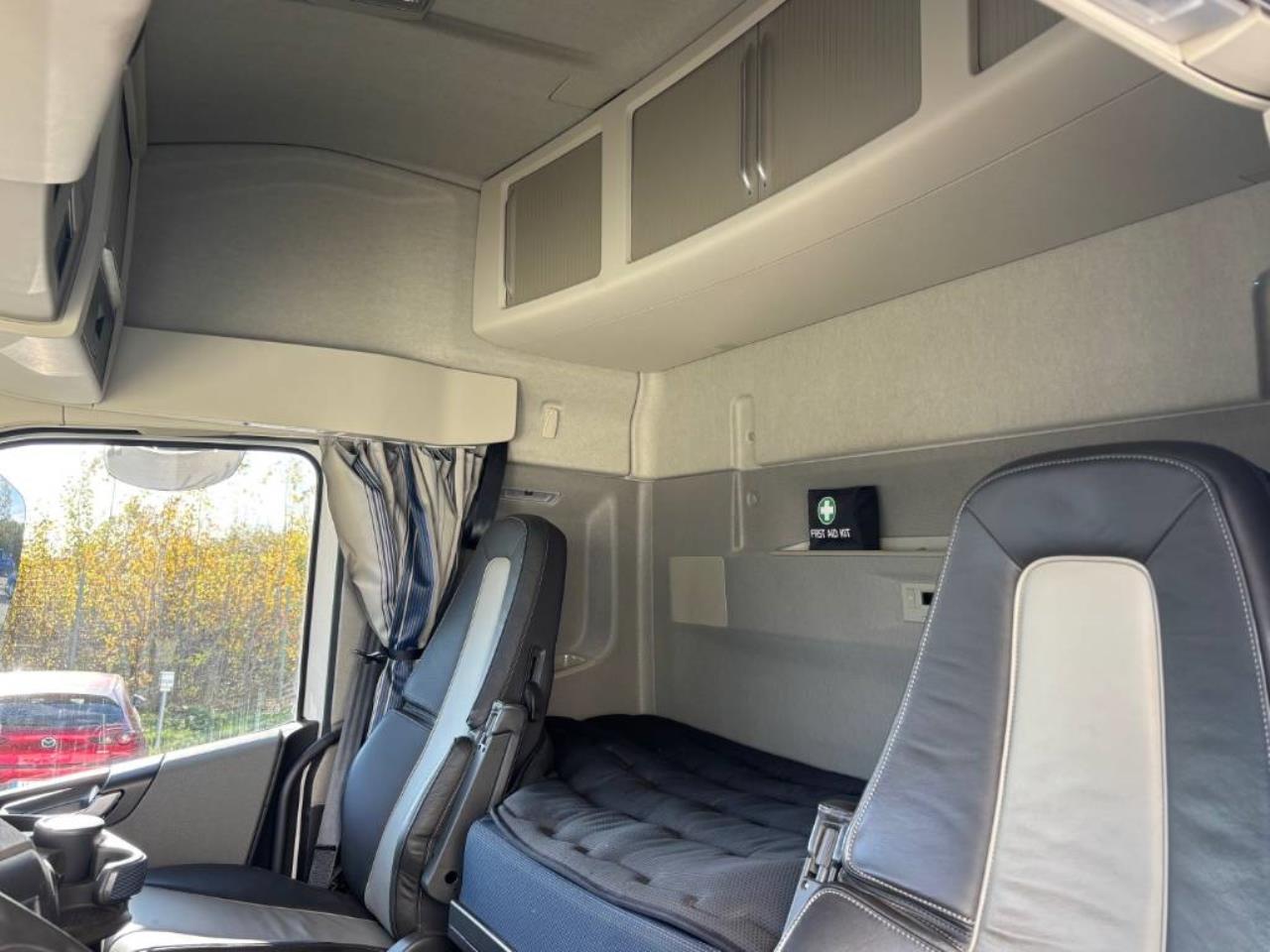 Volvo Volvo FH13 500TC 6x2 Skåpbil 2021 - Skåp