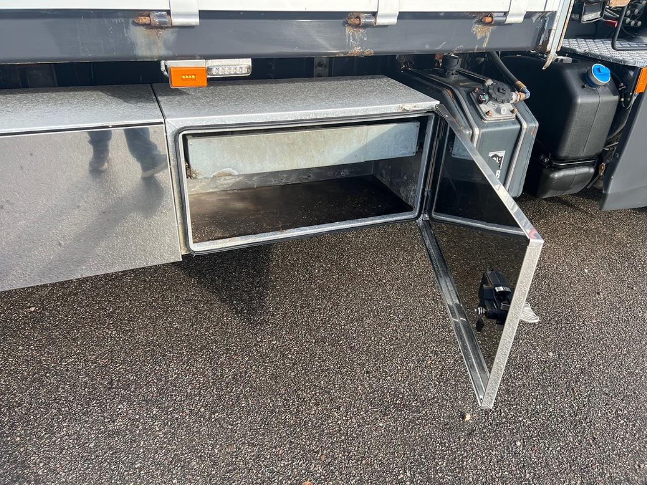 Scania P320 4x2 Kranbil med Z-Lyft, Euro 6 2018 - Kran