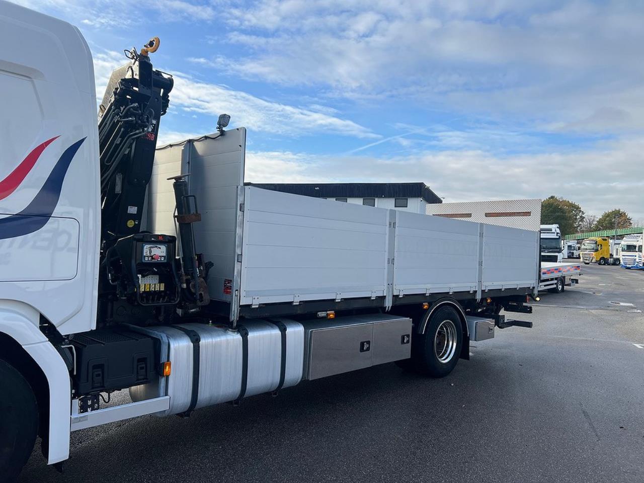 Scania P320 4x2 Kranbil med Z-Lyft, Euro 6 2018 - Kran