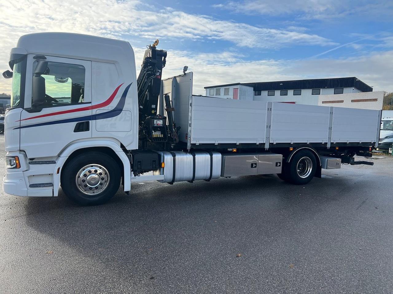 Scania P320 4x2 Kranbil med Z-Lyft, Euro 6 2018 - Kran