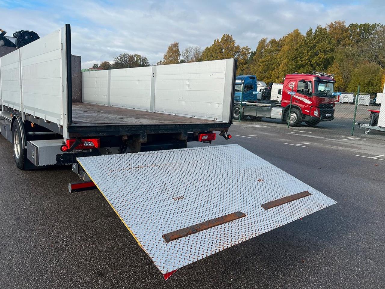 Scania P320 4x2 Kranbil med Z-Lyft, Euro 6 2018 - Kran