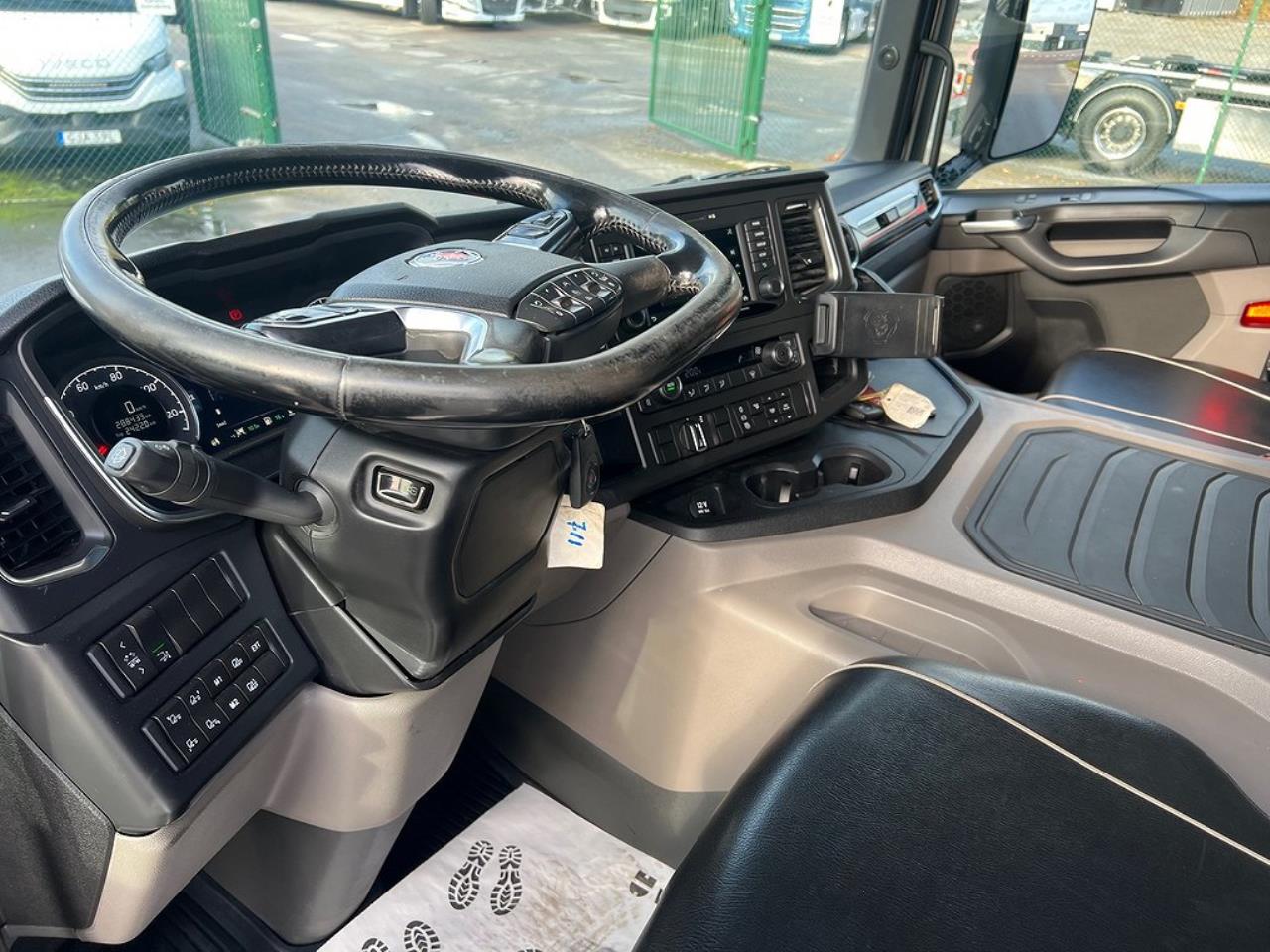 Scania P320 4x2 Kranbil med Z-Lyft, Euro 6 2018 - Kran