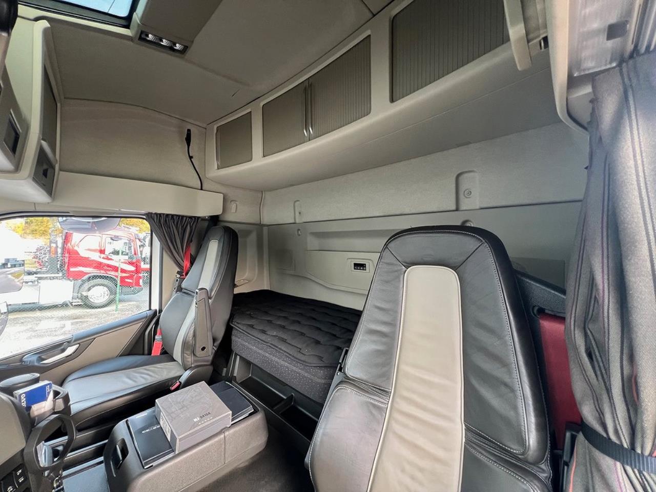 Volvo FM 460 6x2 Lagab, Containerbil, Lösflak 2023 - Övrigt