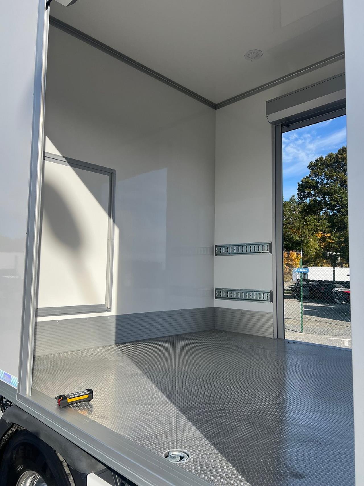 Scania R450 4x2 TMA Bil med skåp, Berlex TMAX TMA Skydd 2021 - Skåp