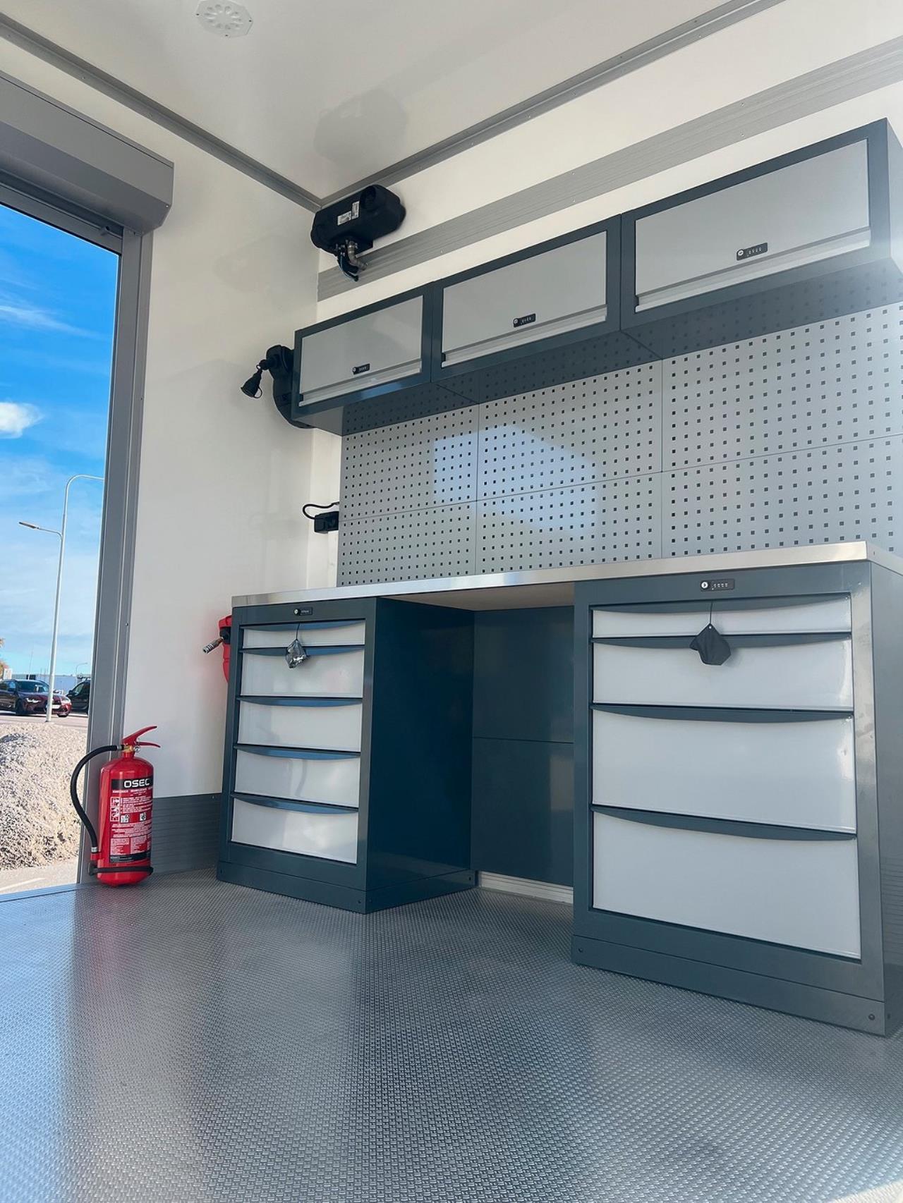 Scania R450 4x2 TMA Bil med skåp, Berlex TMAX TMA Skydd 2021 - Skåp