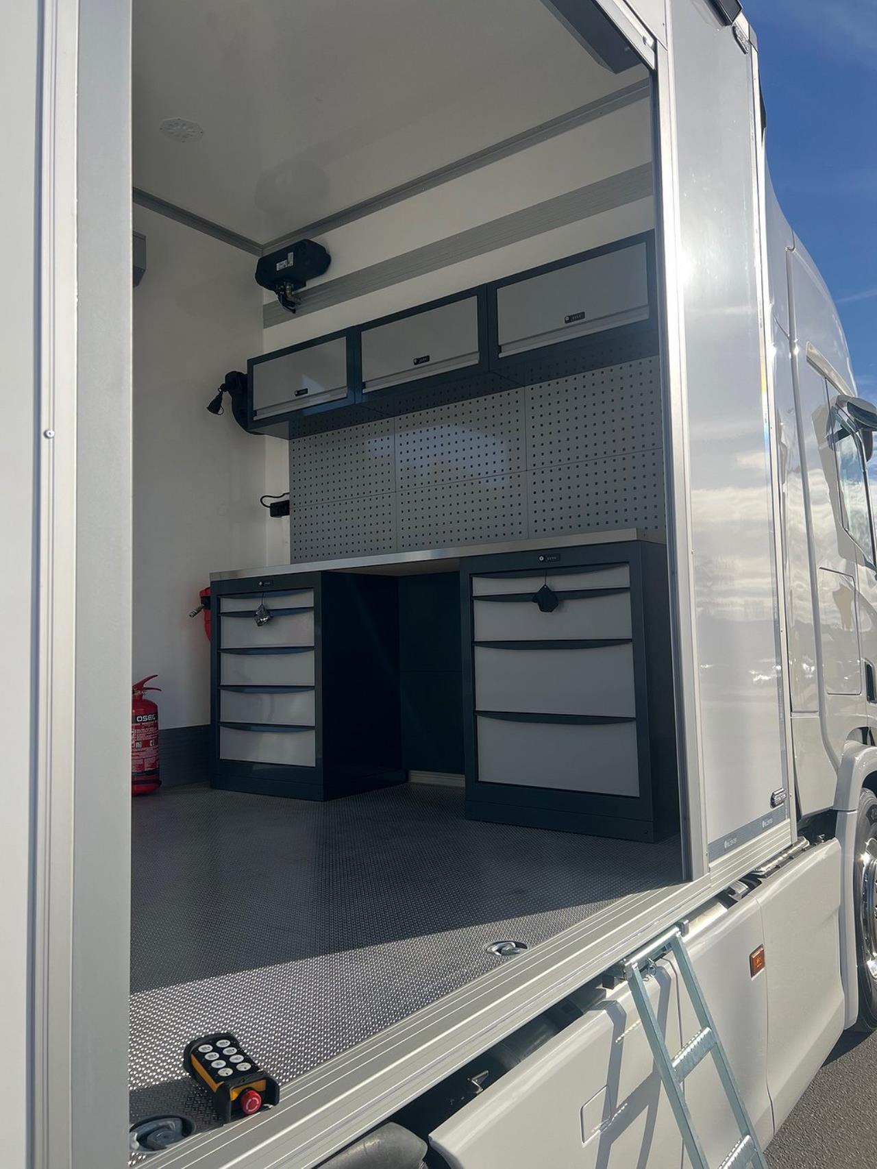 Scania R450 4x2 TMA Bil med skåp, Berlex TMAX TMA Skydd 2021 - Skåp