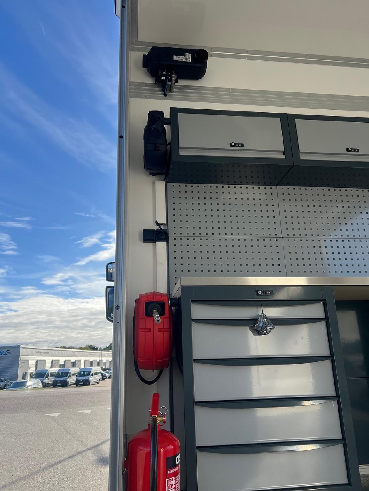 Scania R450 4x2 TMA Bil med skåp, Berlex TMAX TMA Skydd 2021 - Skåp