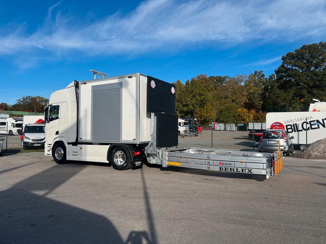Scania R450 4x2 TMA Bil med skåp, Berlex TMAX TMA Skydd 2021 - Skåp