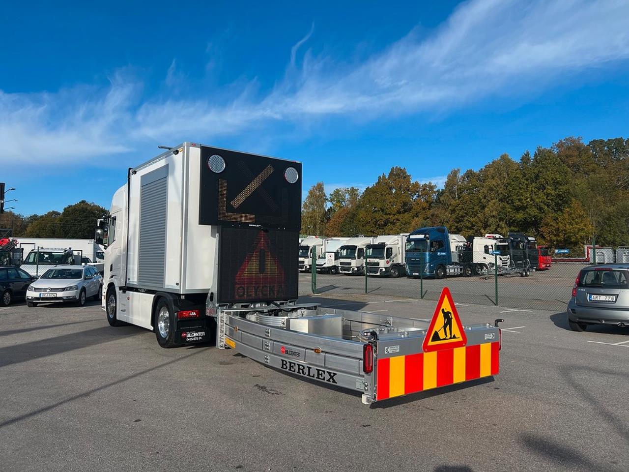 Scania R450 4x2 TMA Bil med skåp, Berlex TMAX TMA Skydd 2021 - Skåp