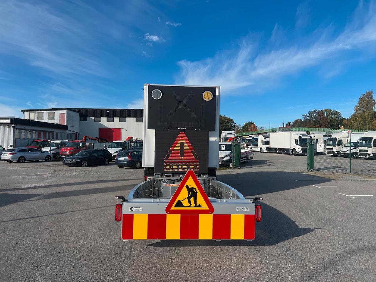 Scania R450 4x2 TMA Bil med skåp, Berlex TMAX TMA Skydd 2021 - Skåp