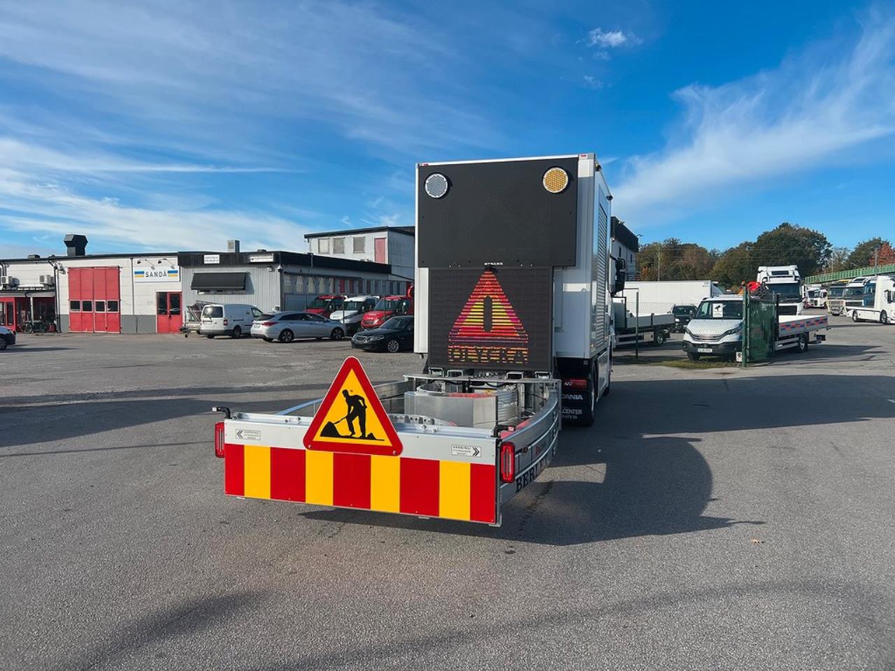 Scania R450 4x2 TMA Bil med skåp, Berlex TMAX TMA Skydd 2021 - Skåp