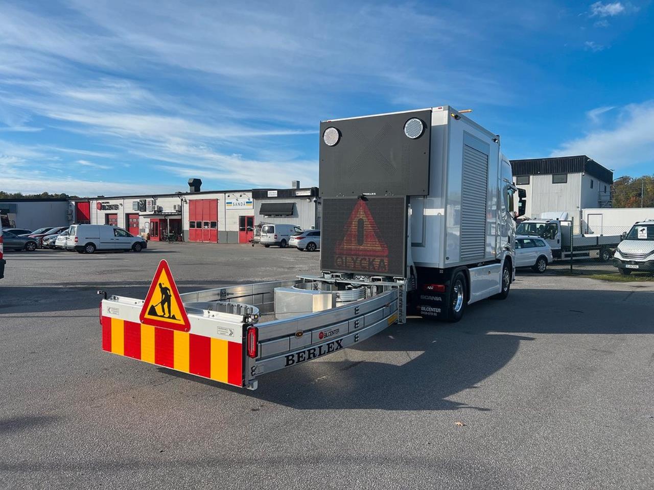 Scania R450 4x2 TMA Bil med skåp, Berlex TMAX TMA Skydd 2021 - Skåp