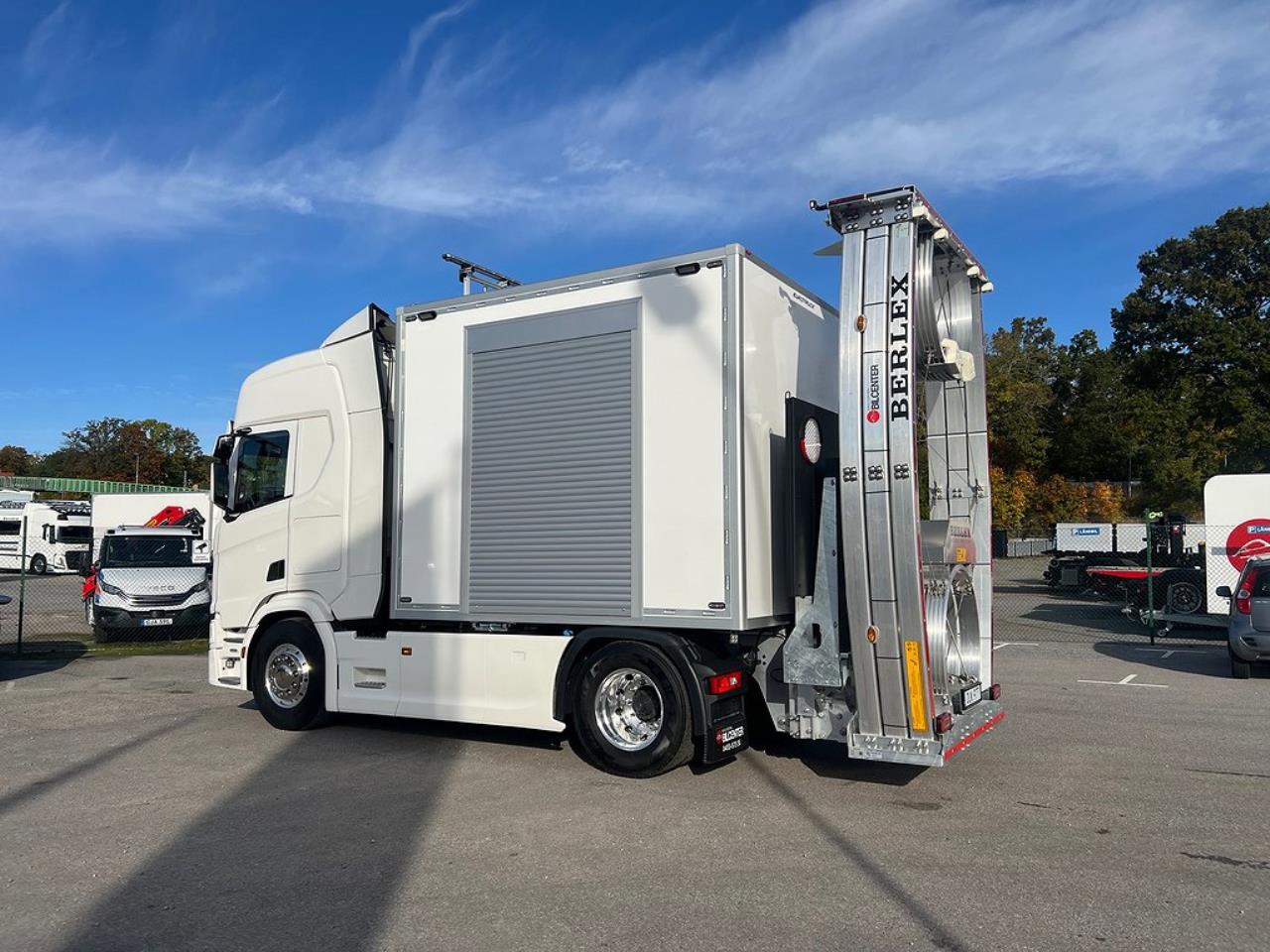 Scania R450 4x2 TMA Bil med skåp, Berlex TMAX TMA Skydd 2021 - Skåp