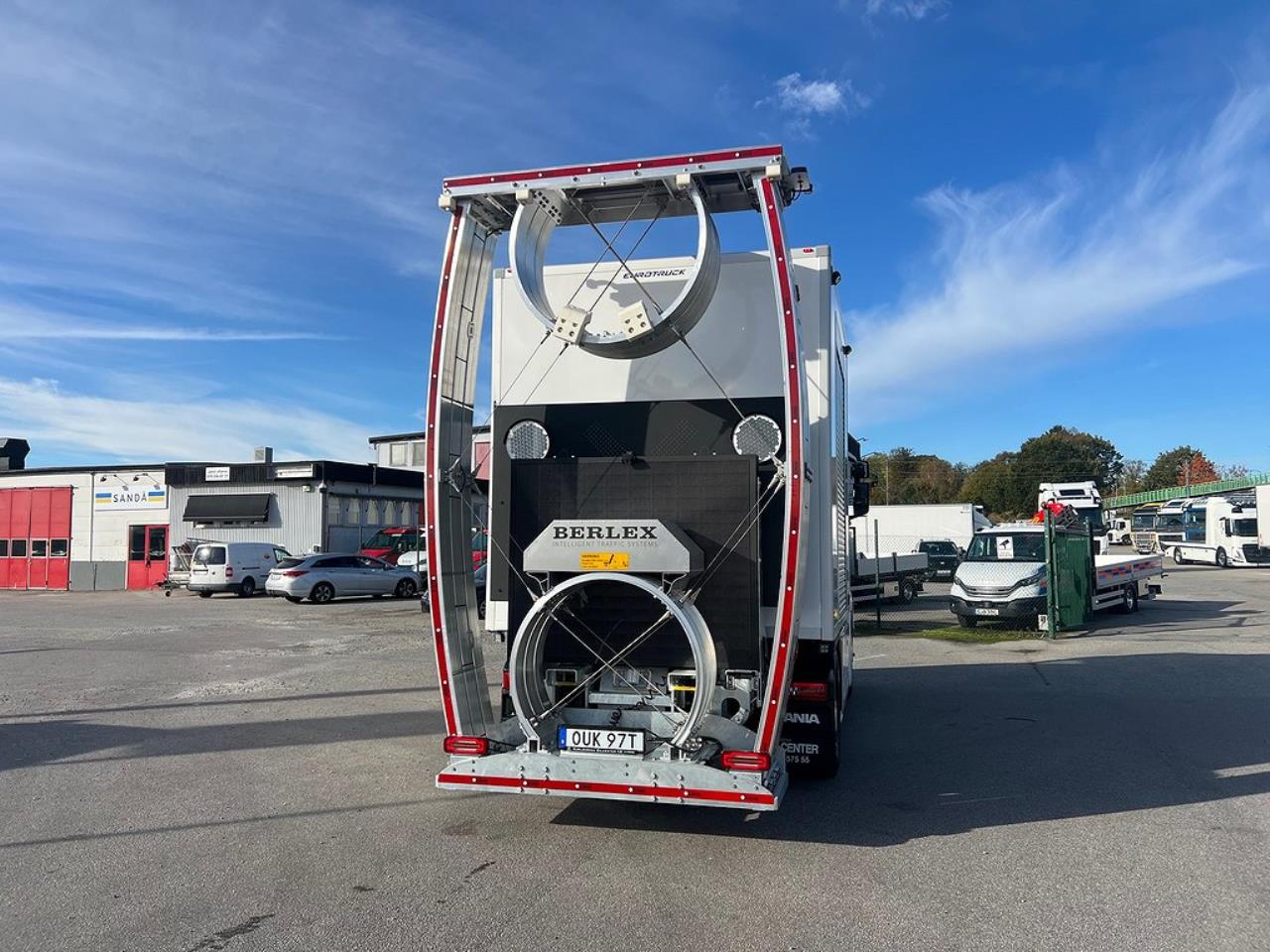 Scania R450 4x2 TMA Bil med skåp, Berlex TMAX TMA Skydd 2021 - Skåp