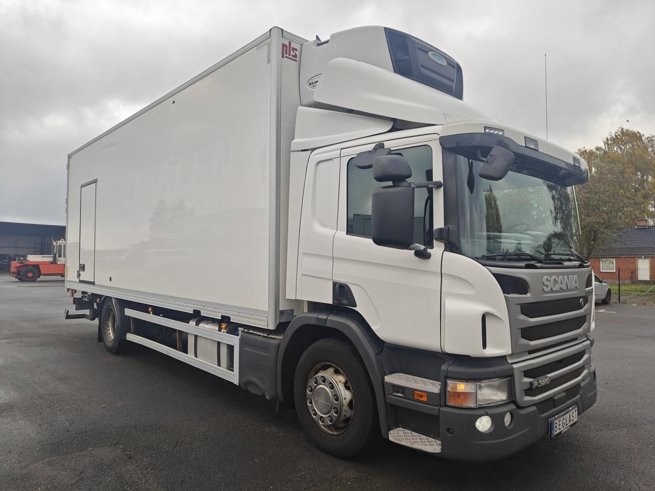 SCANIA P320 2015 - Skåp