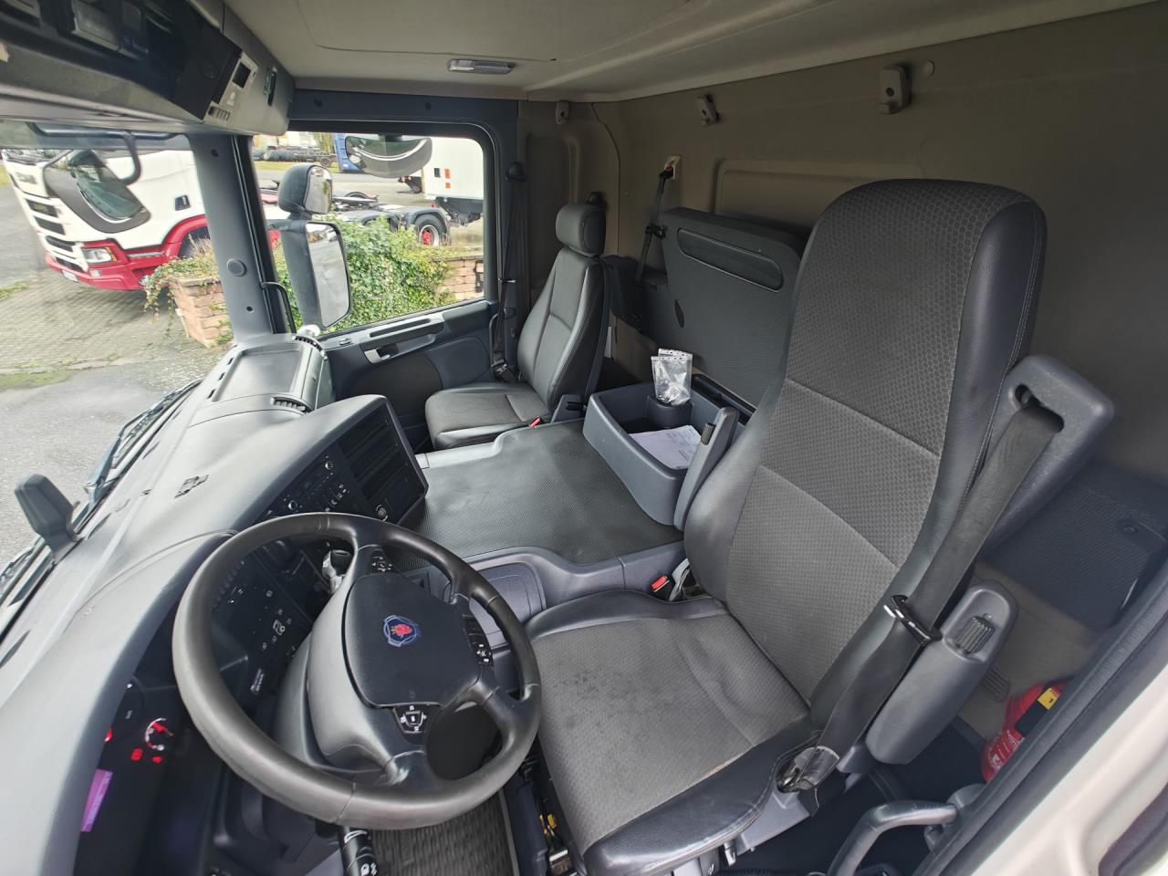 SCANIA P320 2015 - Skåp