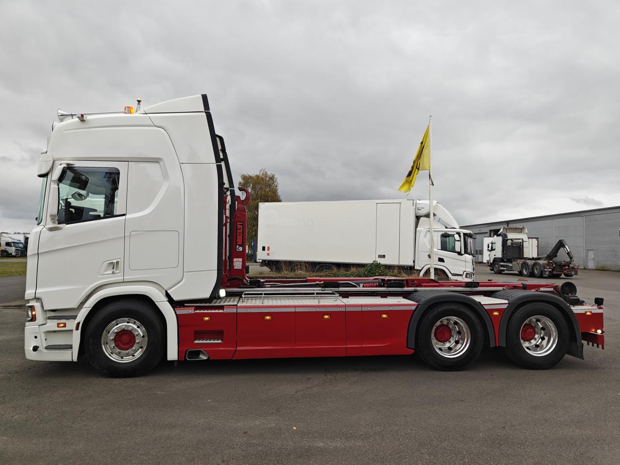 SCANIA R660 2023 - Krok/Lastväxlare