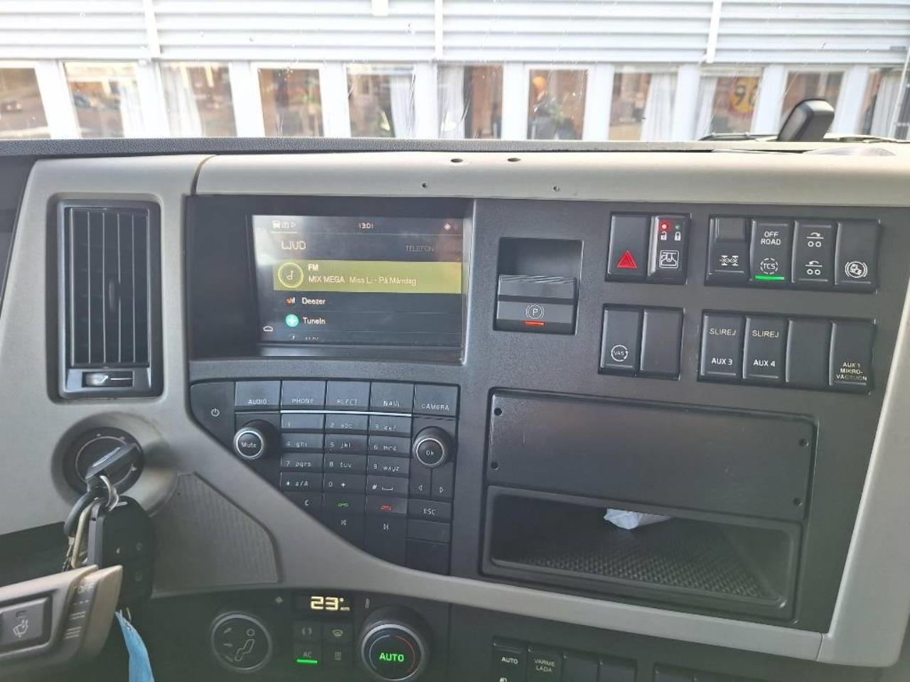 Volvo FM  6x2 2018 - Kran