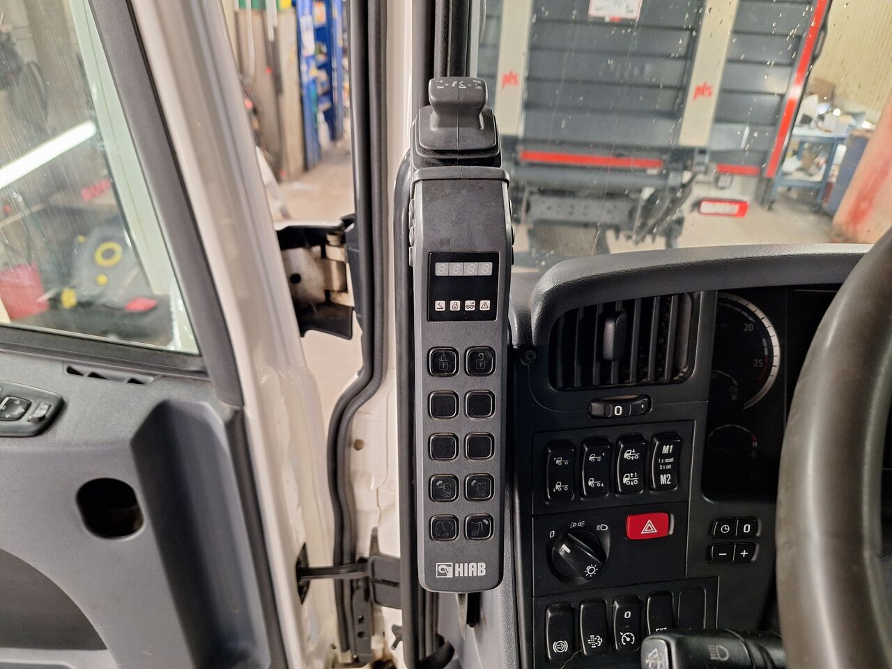 Scania G490 8x4 Lastväxlare 2015 - Krok/Lastväxlare