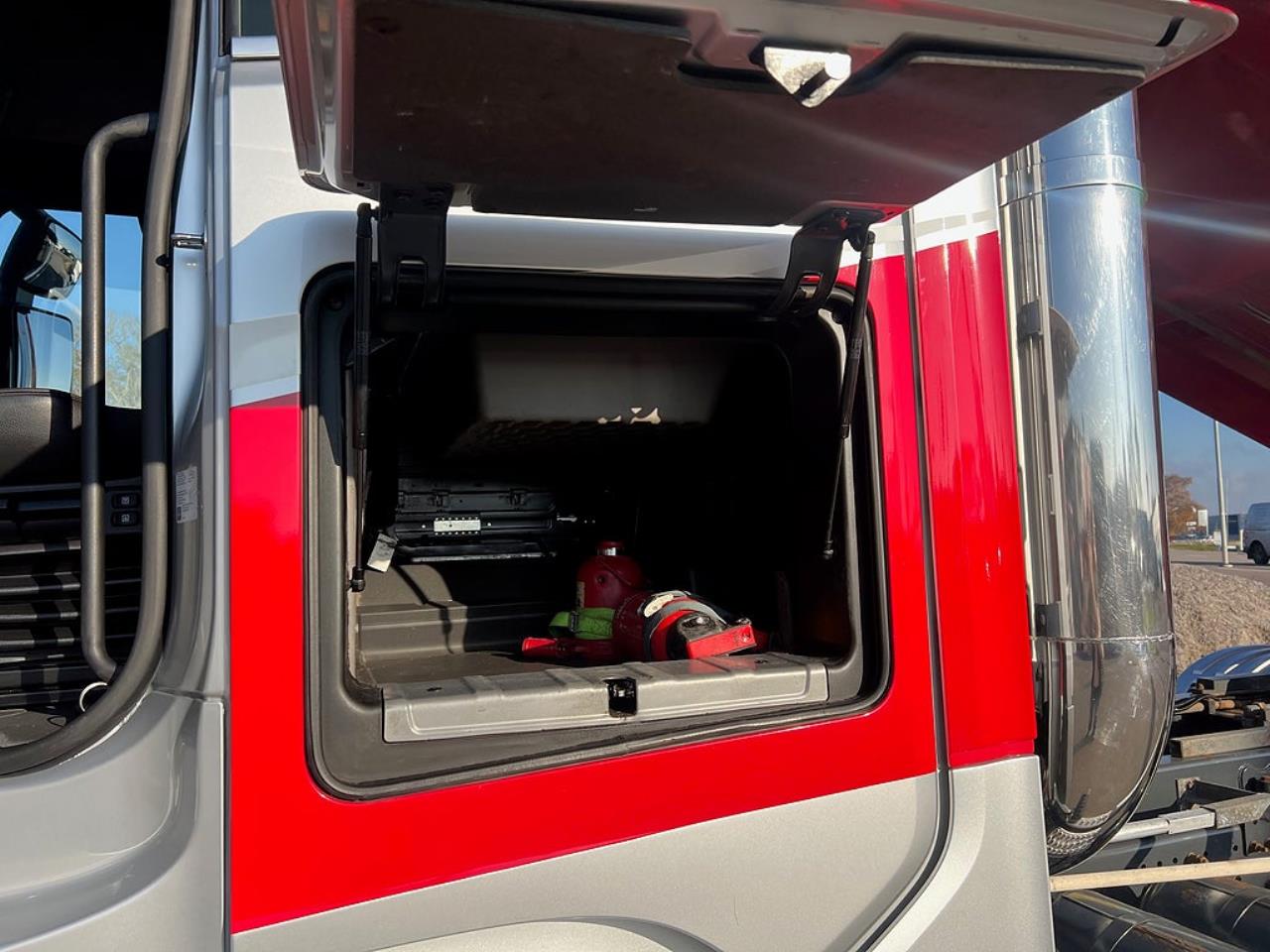 Scania R650 V8 6x4 Tippbil, Manuell, Cowboy inred, Euro 6 2020 - Tipp