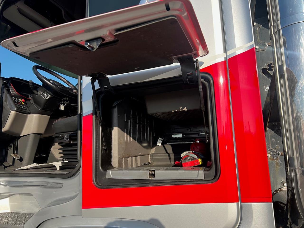 Scania R650 V8 6x4 Tippbil, Manuell, Cowboy inred, Euro 6 2020 - Tipp