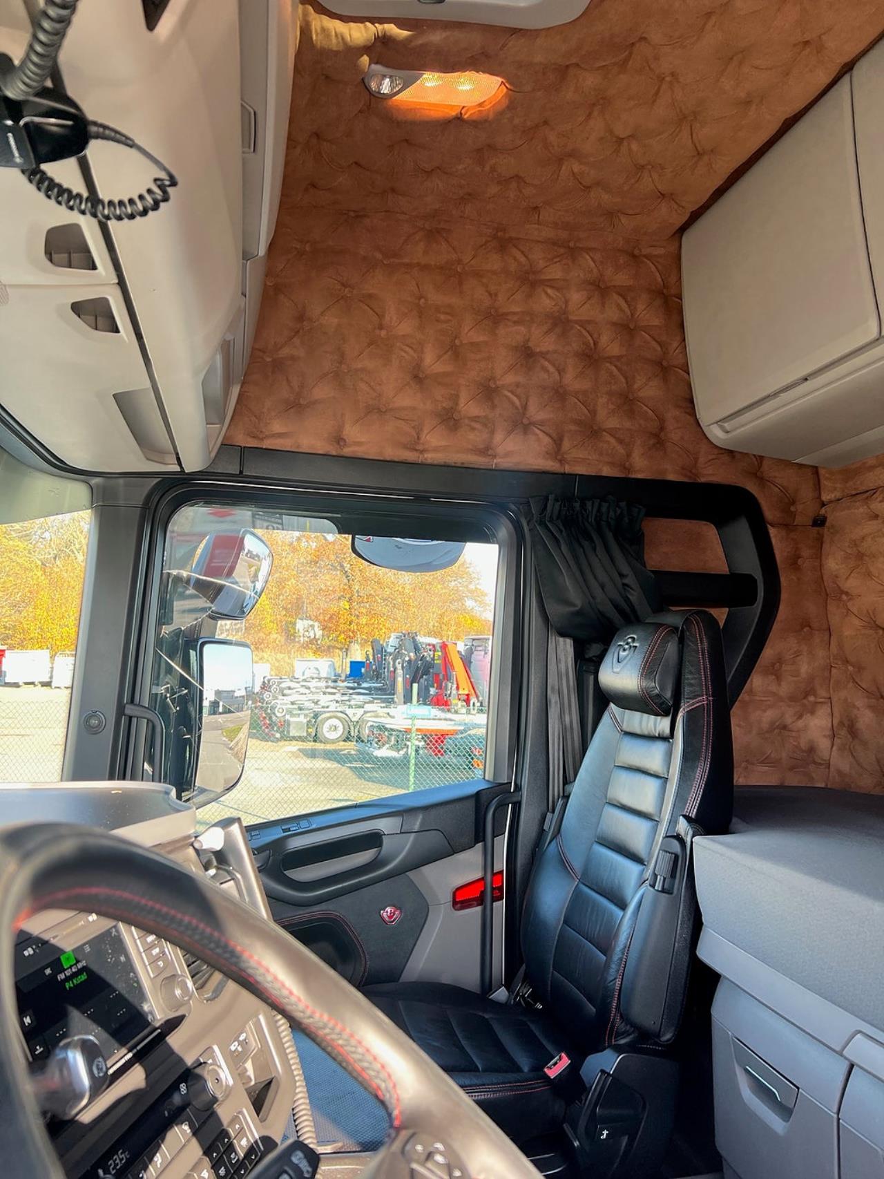 Scania R650 V8 6x4 Tippbil, Manuell, Cowboy inred, Euro 6 2020 - Tipp