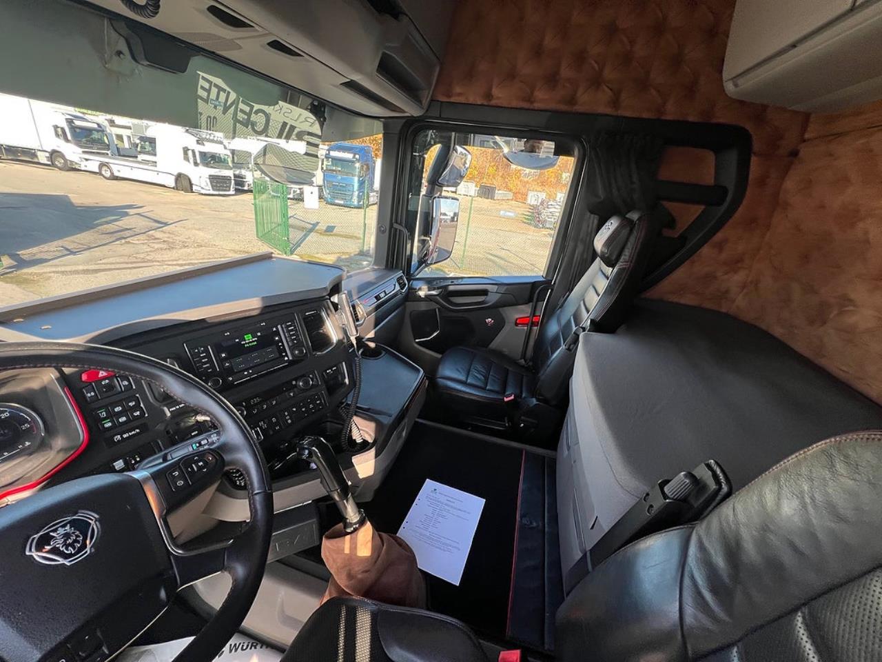 Scania R650 V8 6x4 Tippbil, Manuell, Cowboy inred, Euro 6 2020 - Tipp