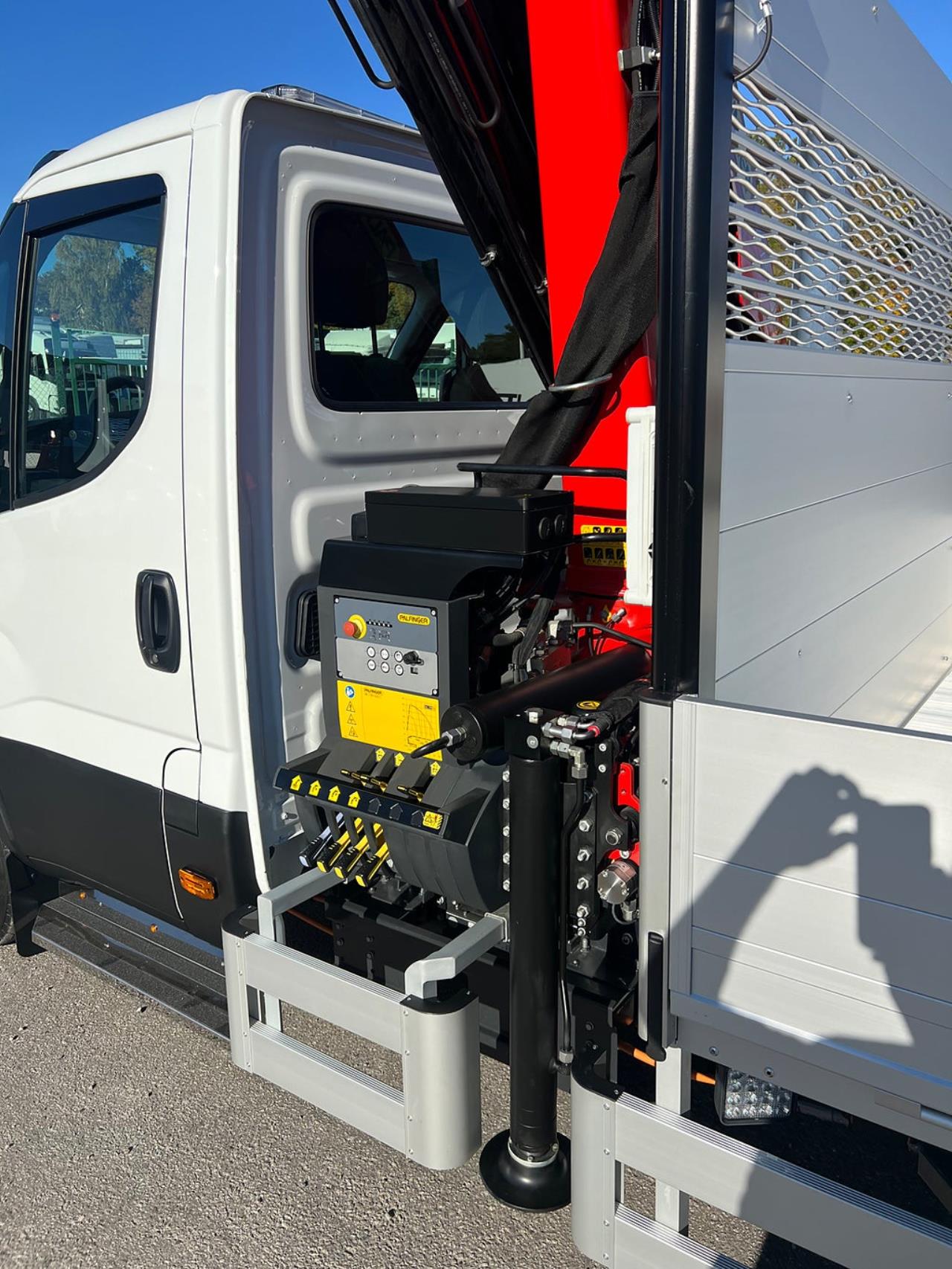 Iveco Daily 72C14E/P ELBIL Kranbil Palfinger Kran Fullutrustad 2025 - Övrigt
