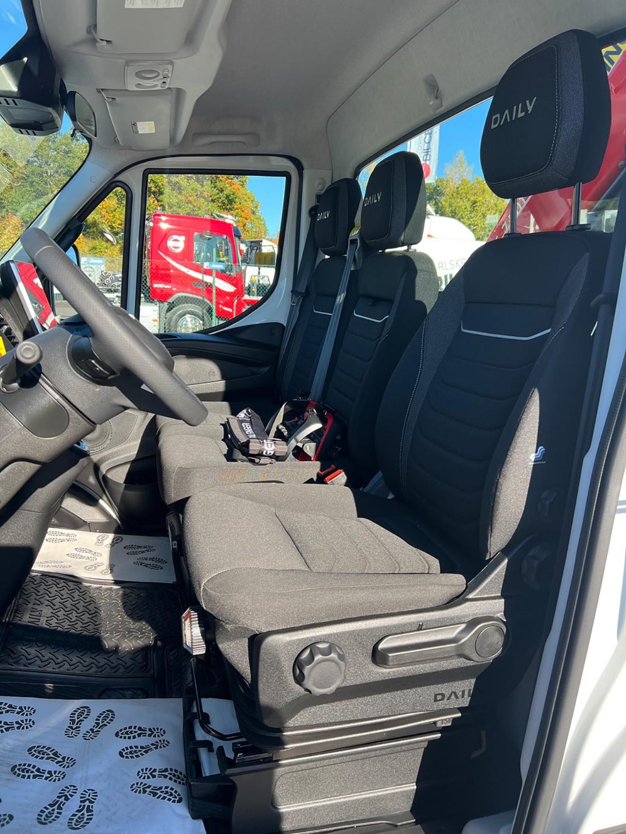 Iveco Daily 72C14E/P ELBIL Kranbil Palfinger Kran Fullutrustad 2025 - Övrigt